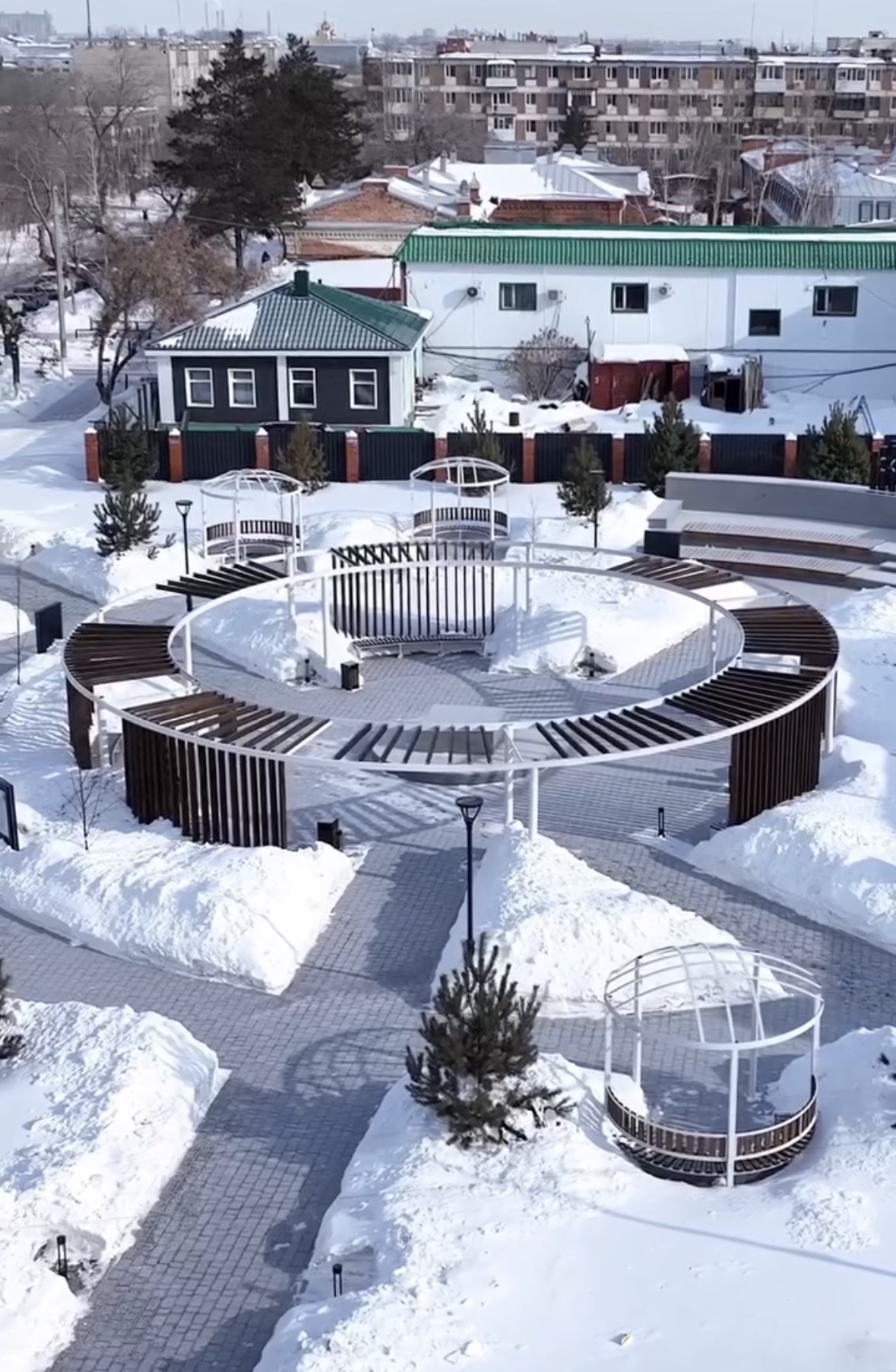 Саябақтар мен скверлерді күтіп-ұстау жұмыстары жаңа форматта жүргізілуде