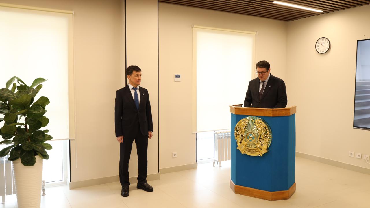 Конституционная реформа и будущее атомной науки: встреча Председателя Агентства с коллективом Института ядерной физики