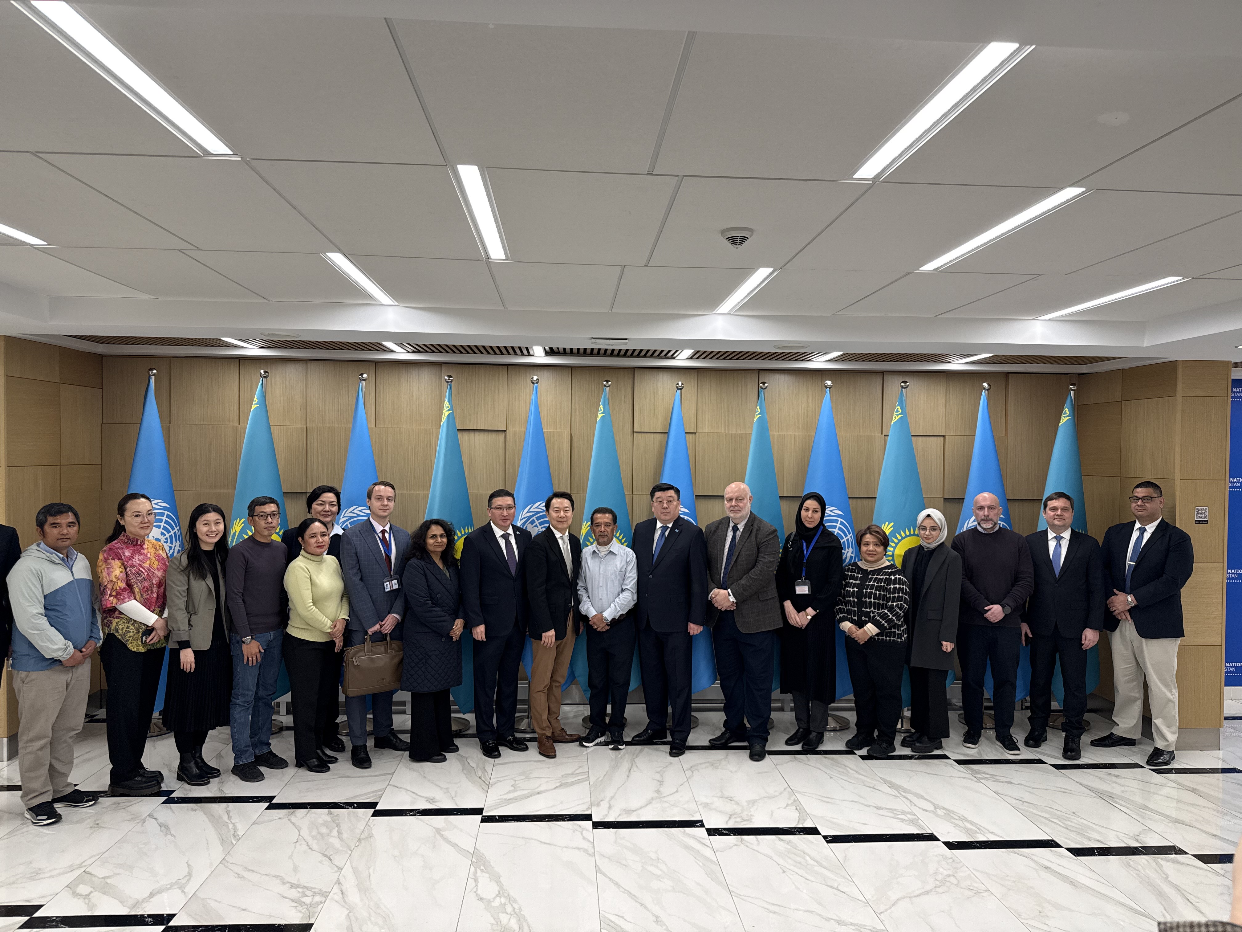 БҰҰ ЭСКАТО делегациясы Азия-Тынық мұхиты цифрлық шешімдер орталығын құру бастамасын талқылау аясында Алматыға келді