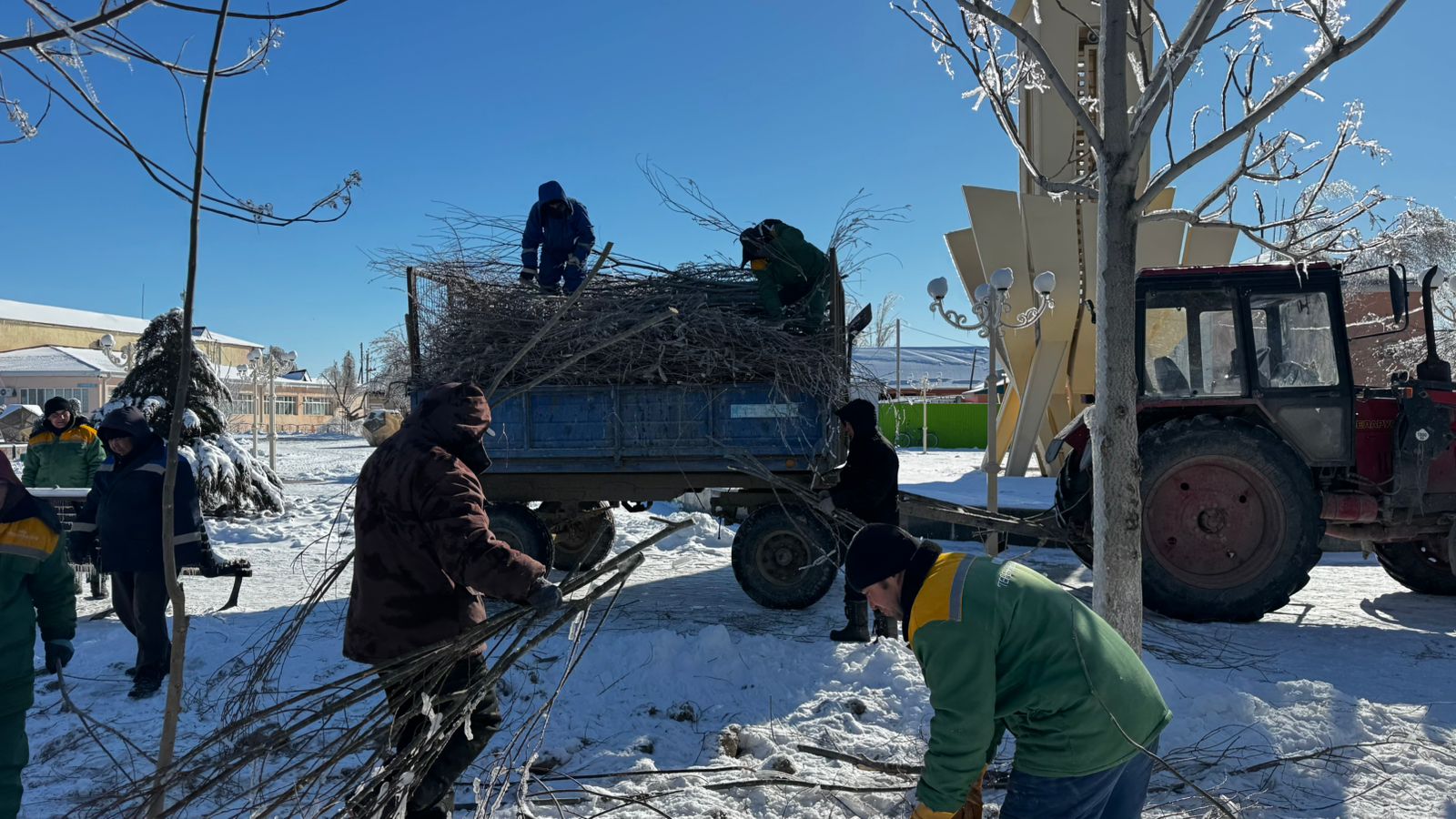 Электр сымдарын жалғау және сынған талдарды кесу жұмыстары күшейтілген режимде жүргізілуде