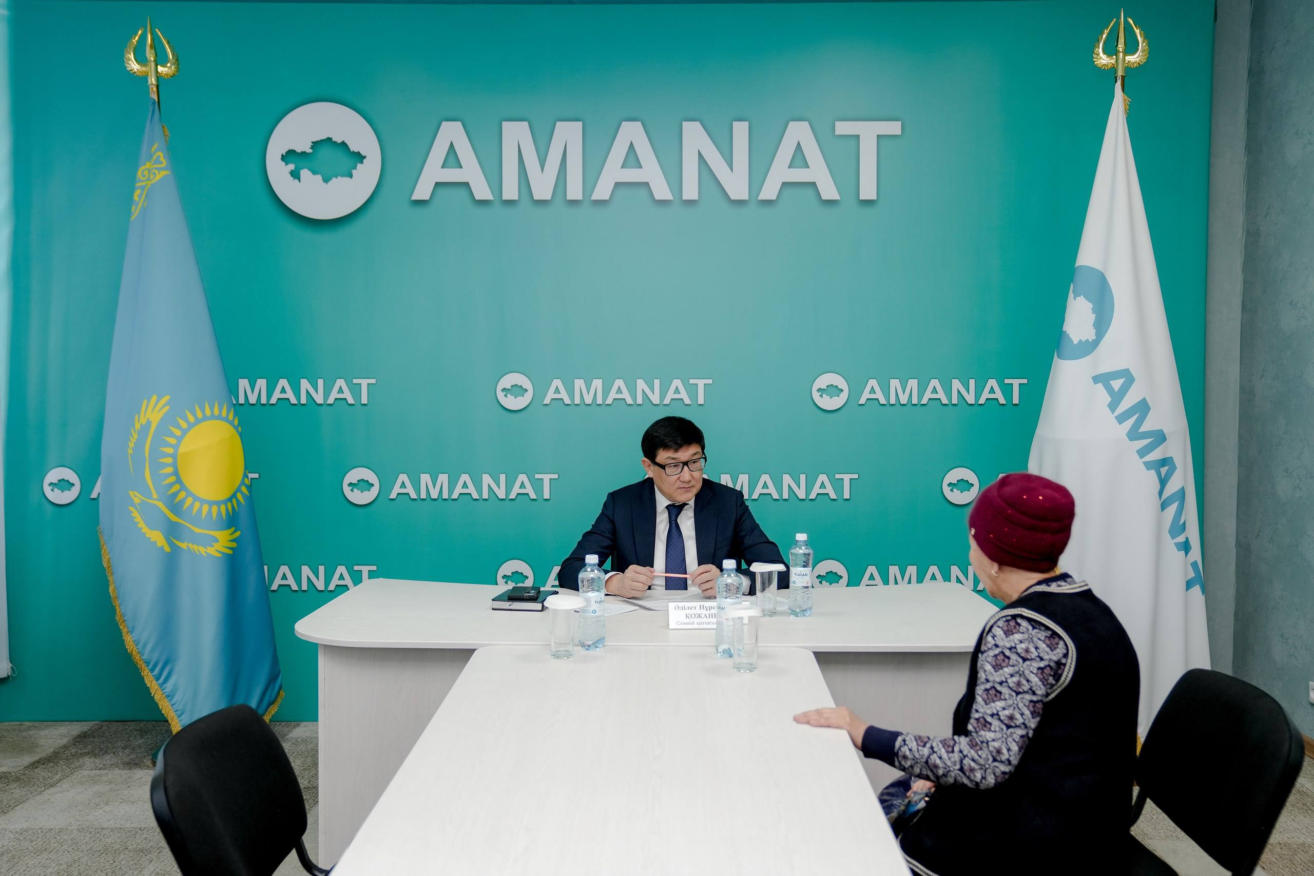 Аким города провел личный прием граждан в филиале партии «AMANAT»