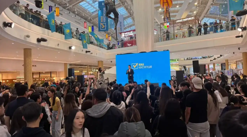 Астанада жалпыұлттық референдумды қолдауға арналған концерт өтті