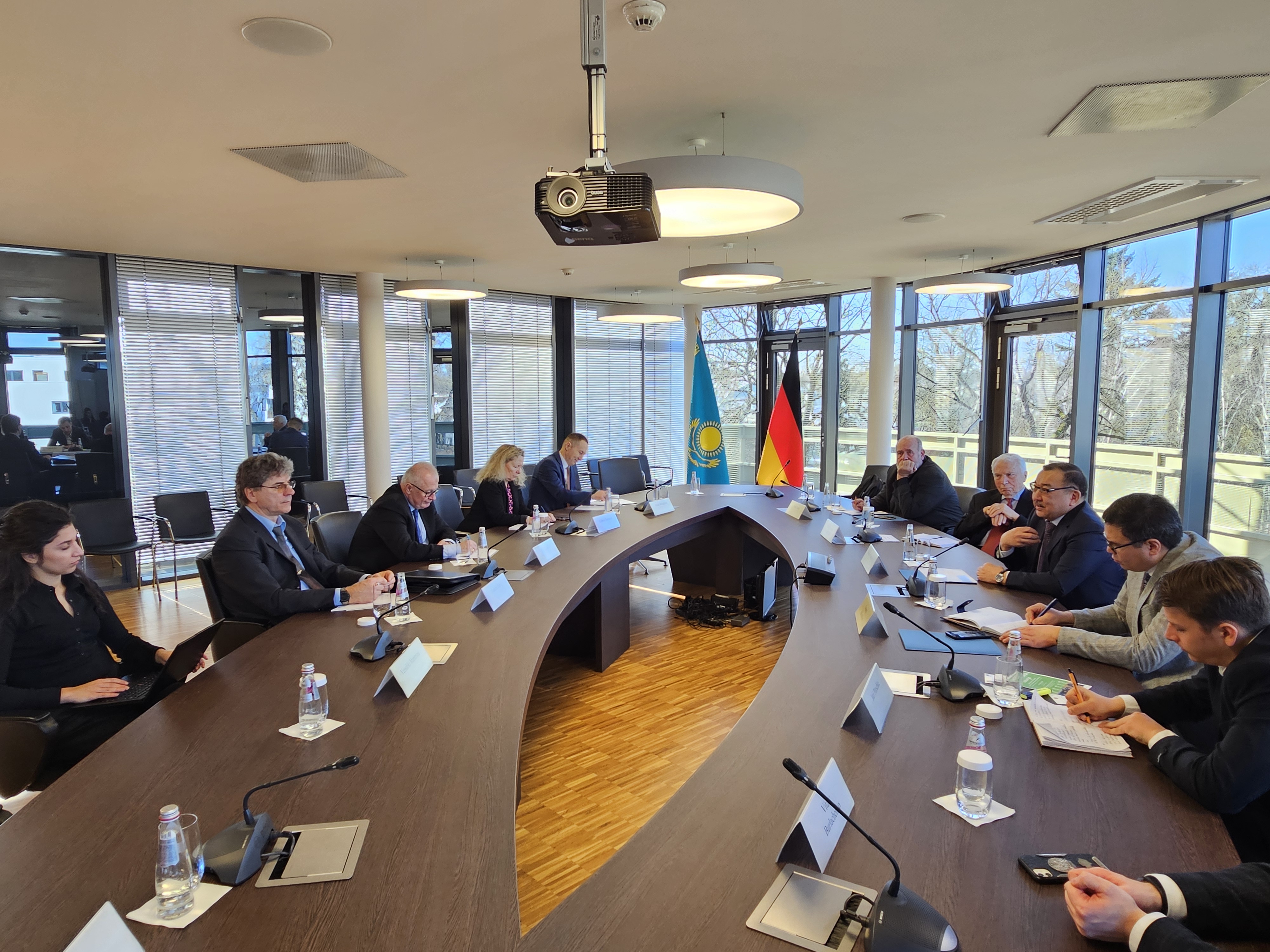 Kasachstan steht vor einer neuen Verfassung: Expertenrunde in Berlin