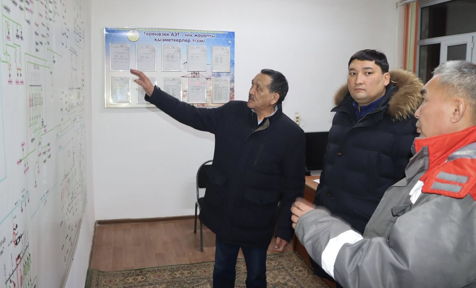 Устраняются неисправности в электрических сетях