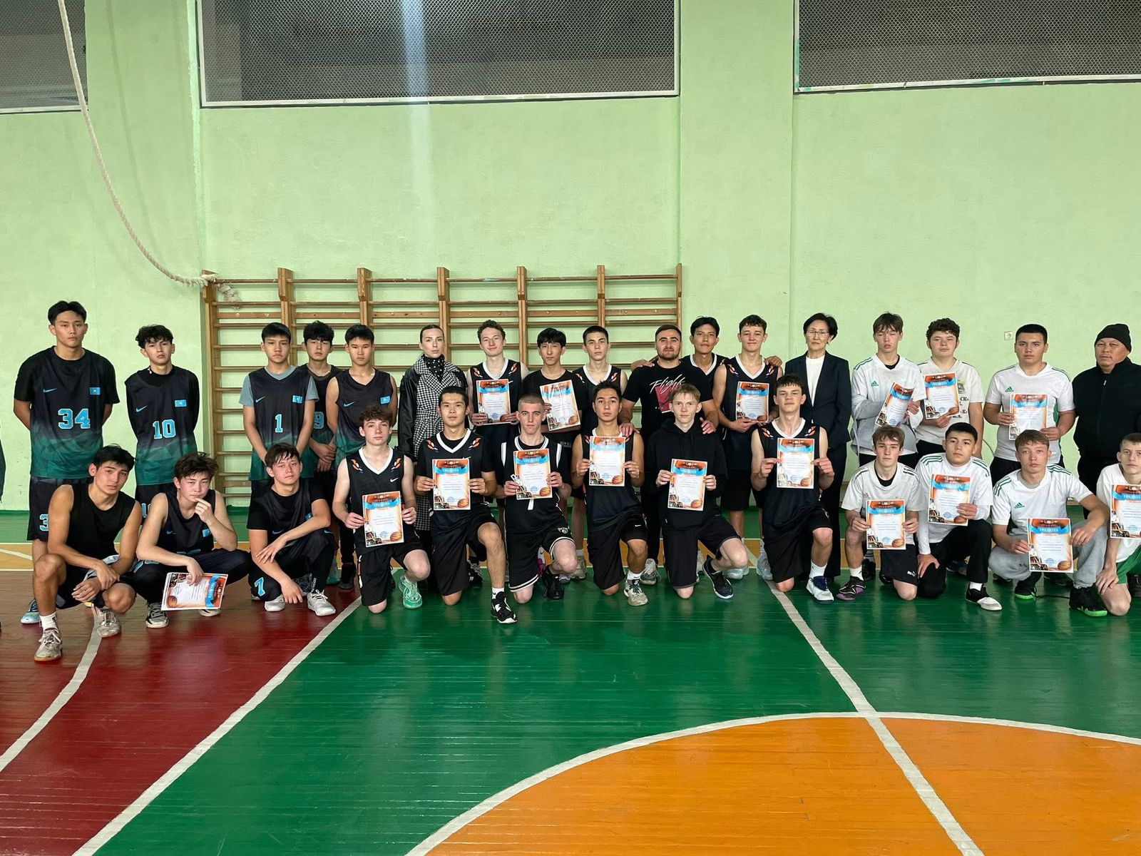 Тимирязев ауданында кеңес әскерлерінің Ауғанстаннан шығарылуының 37 жылдығына арналған ерлер командалары арасында баскетбол чемпионаты өтті.