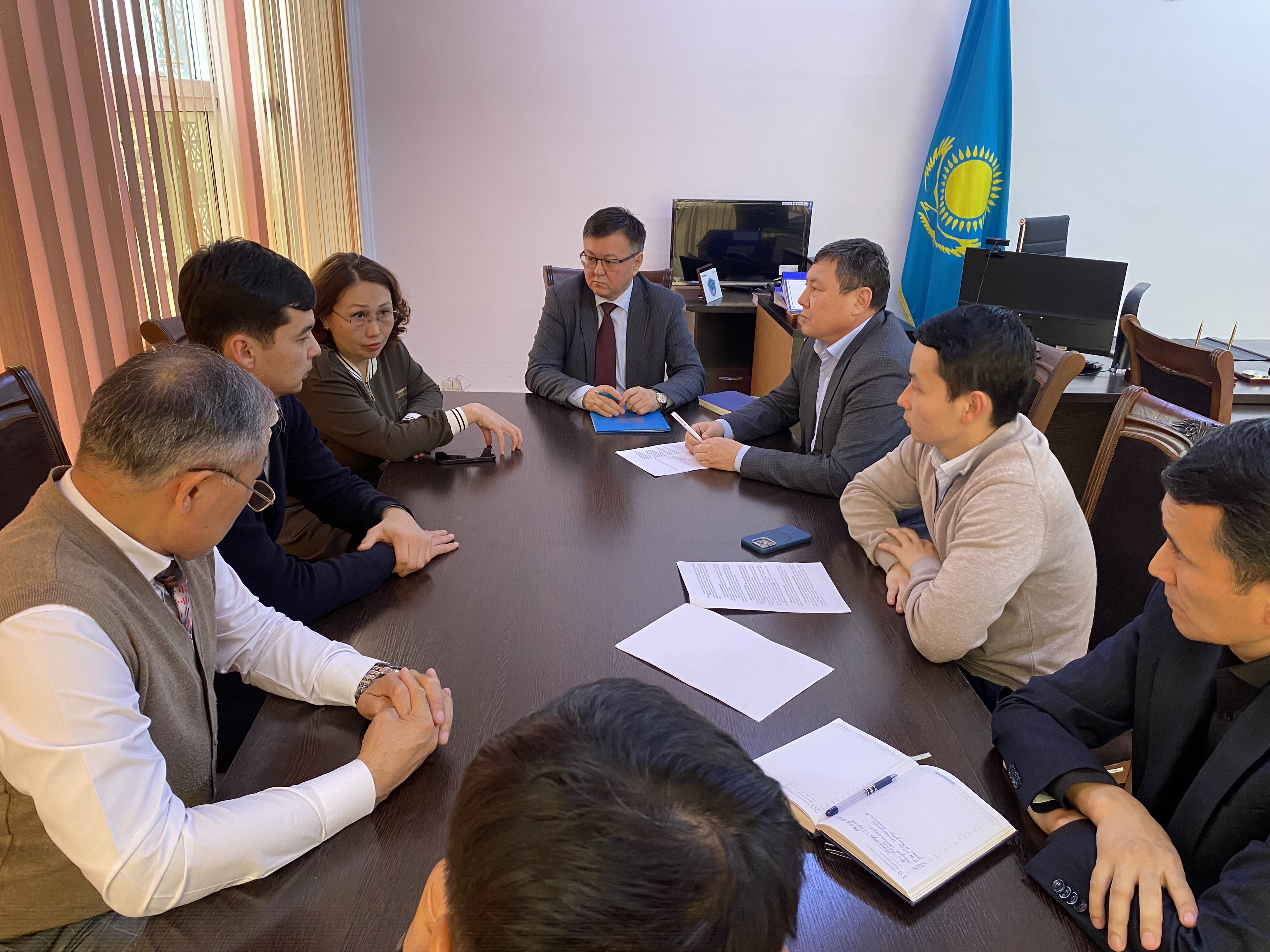 2026 жылдың 22 ақпанында Мемлекеттік еңбек инспекциясы комитетінің Шымкент қаласы бойынша департаментінде Әдеп жөніндегі уәкілдердің 2026 жылға арналған үлгілік жұмыс жоспарына сәйкес арнайы кездесу өткізілді.