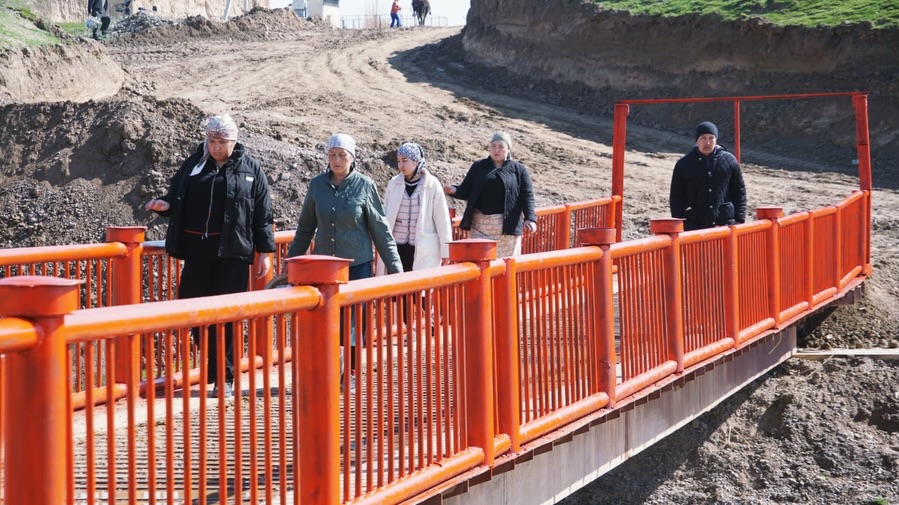 КЕЛЕС: НА ТЕРРИТОРИИ, ГДЕ ОБРУШИЛСЯ МОСТ, ПОСТРОЕН ВРЕМЕННЫЙ ПЕШЕХОДНЫЙ ПЕРЕХОД