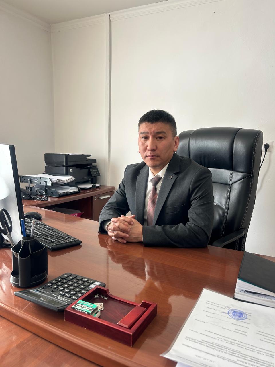 «Ақсу-Аюлы ауылдық округі әкімі аппараты» мемлекеттік мекемесінің жаңа әкім орынбасары ретінде Кұрманбаев Ерсаин Жанатұлы тағайындалды. Жаңа қызметке тағайындалған Ерсаин Жанатұлына сәттілік тілейміз!