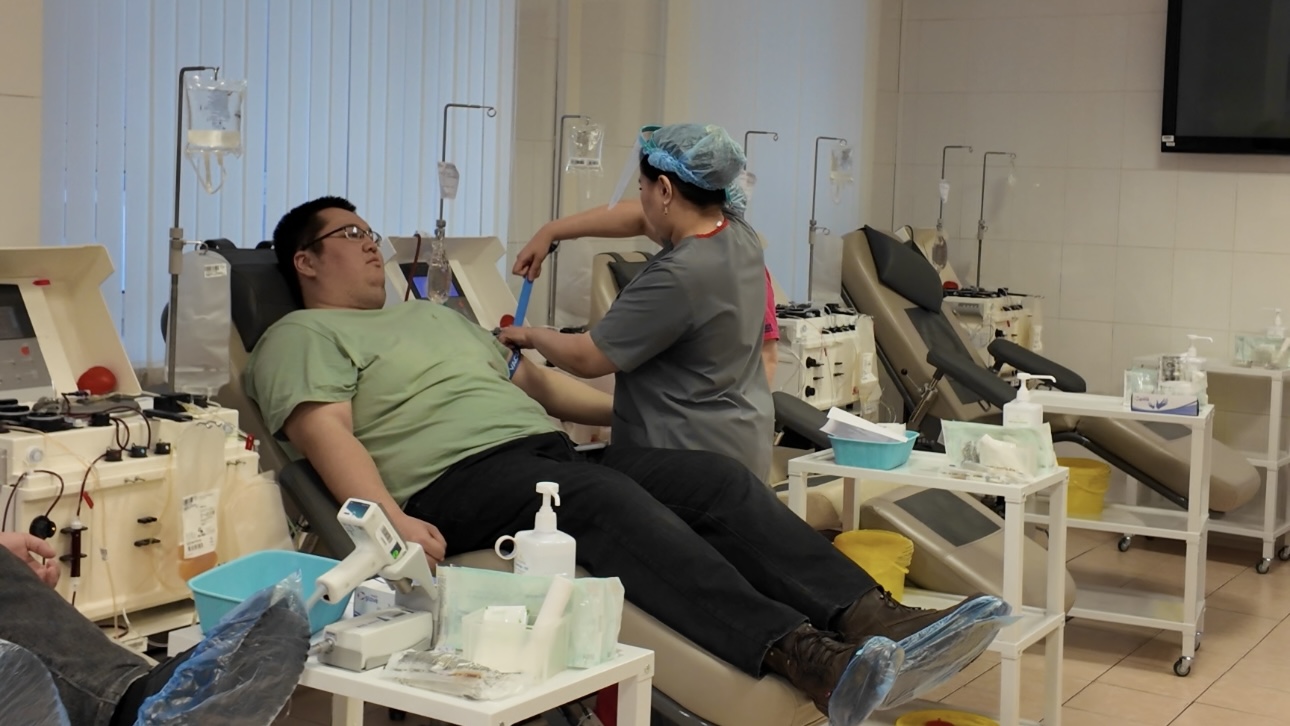 МИНЗДРАВ: ОКОЛО 18 ТЫСЯЧ КАЗАХСТАНЦЕВ СТАЛИ ДОНОРАМИ КРОВИ В РАМКАХ ФЕВРАЛЬСКОЙ АКЦИИ