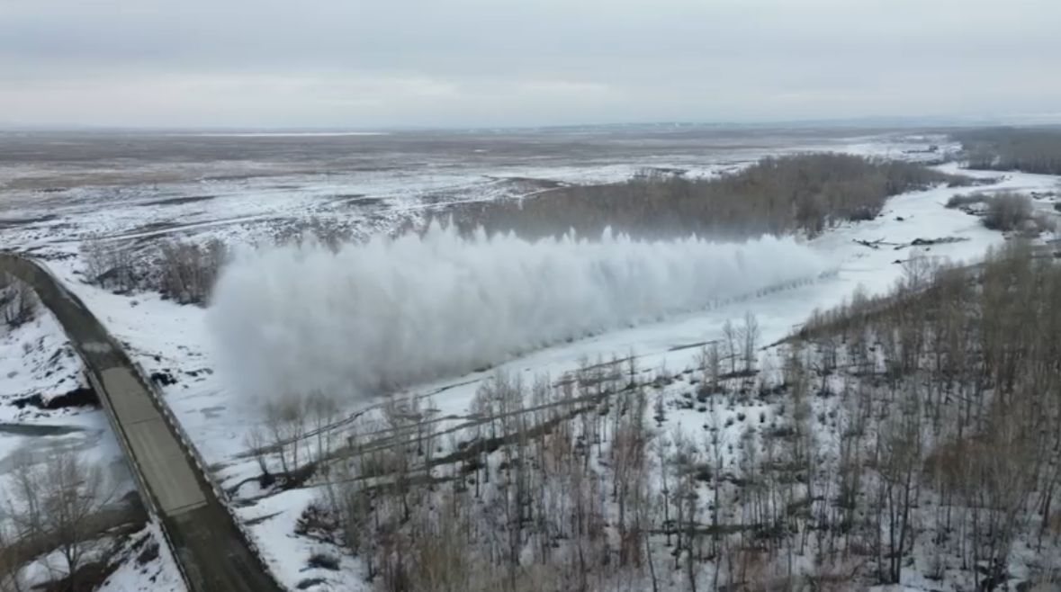 Шығыс Қазақстанда мұзды жару жұмыстары жалғасуда