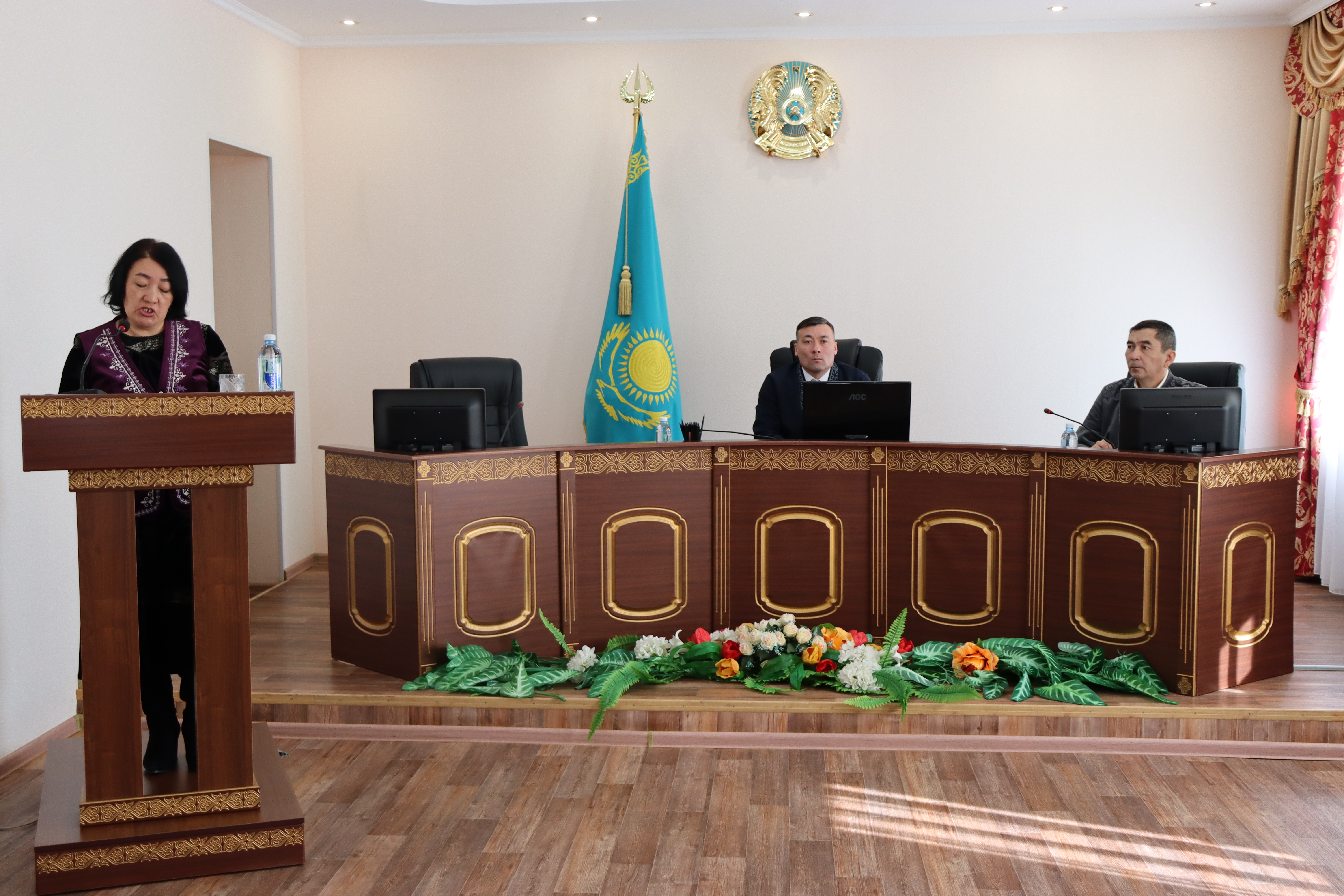 Аудандық мәслихаттың кезектен тыс сессиясы