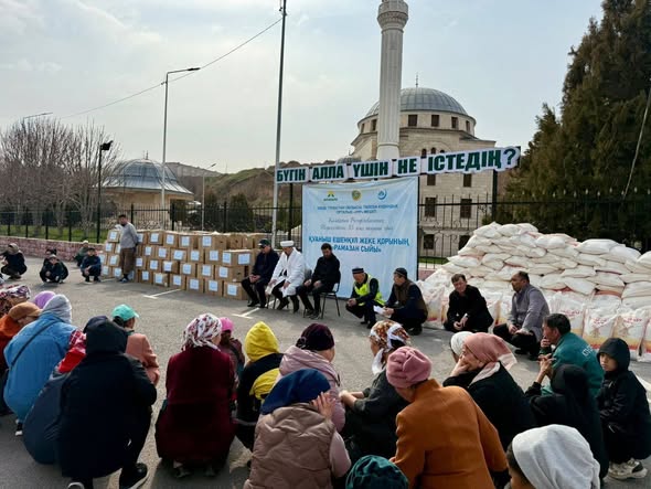 ТӨЛЕБИ АУДАНЫНДА 200 ОТБАСЫҒА АЗЫҚ-ТҮЛІК СЕБЕТТЕРІ ТАБЫСТАЛДЫ