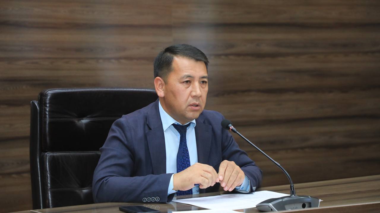 МЕМЛЕКЕТТІК ҚЫЗМЕТШІЛЕРМЕН КЕЗДЕСУ ӨТТІ