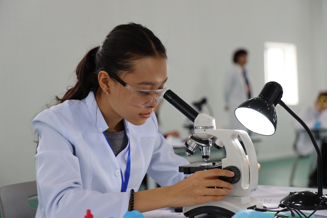 Қазақстанда 9-11 (12) сынып оқушыларына арналған республикалық олимпиаданың қорытынды кезеңі басталды