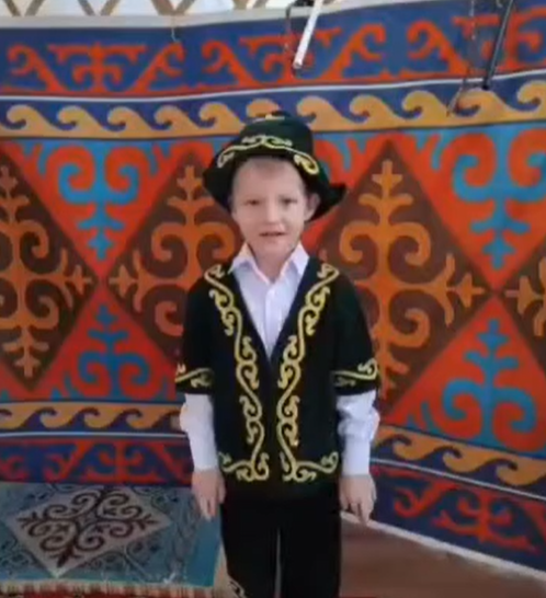 Мектепке дейінгі білім беру ұйымдарында қазақ тілін меңгеруді арттыру мақсатында «Қазақшаң қалай?» атты байқаулар ұйымдастырылды. Сонымен қатар, балалардың шығармашылық қабілеттерін дамыту үшін қазақ әндері мен билерін орындауға арналған балалар фестивальдері өткізілді.