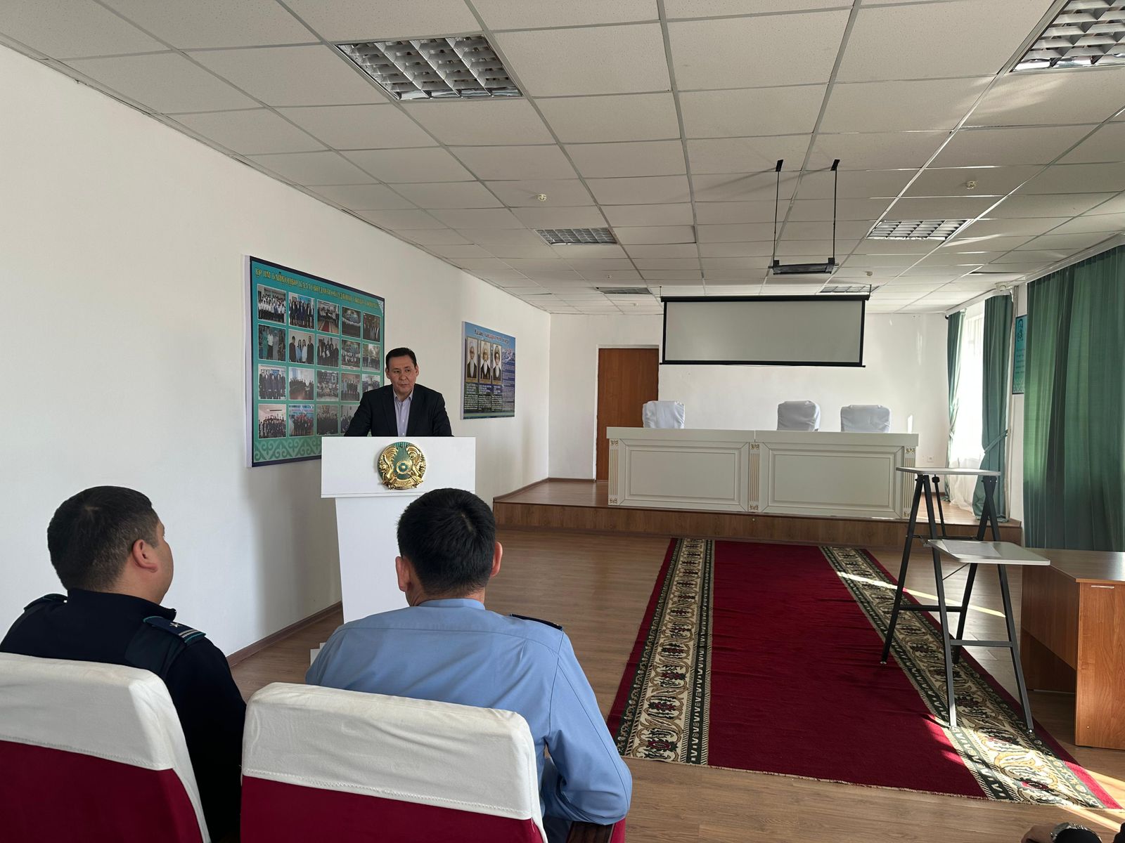 ӨКІЛ БАЙҚОҢЫР ҚАЛАСЫНА БАРЫП, ҚҰҚЫҚТЫҚ КЕЗДЕСУ ӨТКІЗДІ