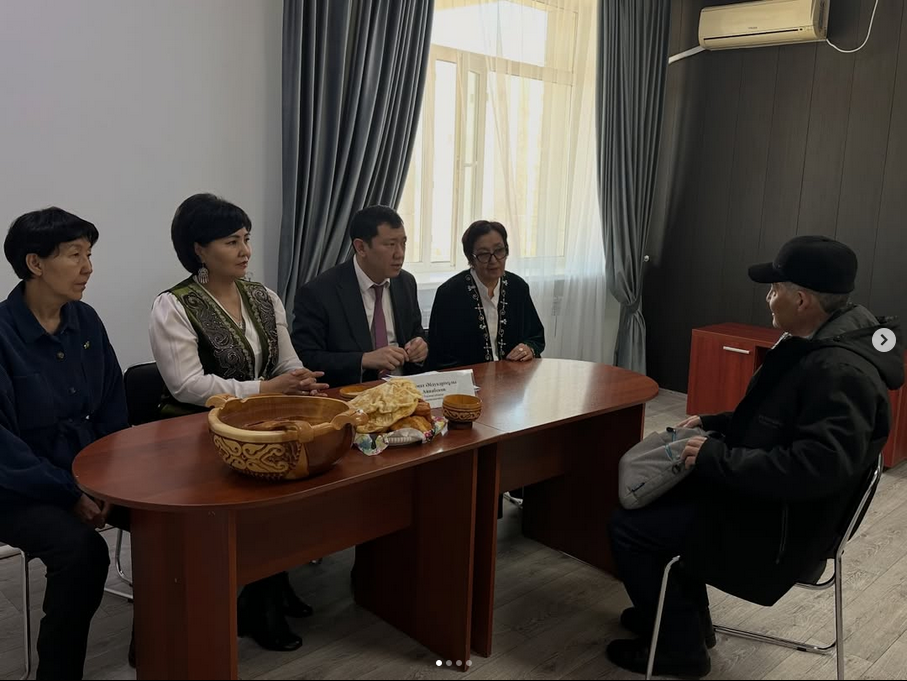 «Заң мен тәртіп» идеологиясын іске асыру мақсаты мен Ұлыстың ұлы күні: «Наурыз» мерекесі қарсаңында Ұлытау облысы Әділет департаменті адвокат, нотариус және жеке сот орындаушыларымен бірлесіп Департамент ғимаратында құқықтық кеңес беру бұрышын ұйымдастырды