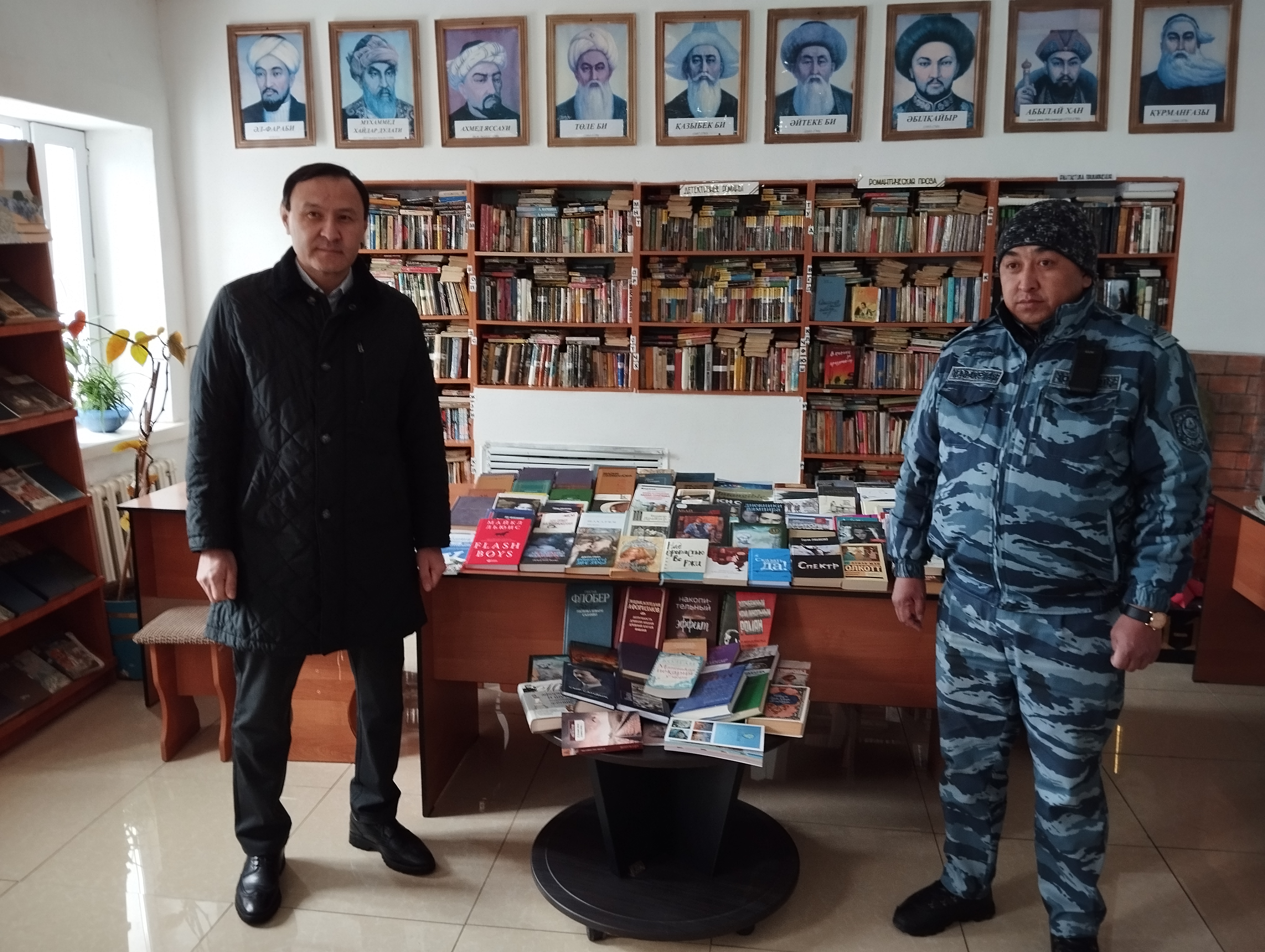 Қарағанды облысы бойынша Адам құқықтары жөніндегі уәкілдің өкілі А.Н. Тлешев №32 мекеме кітапханасының қорына әйелдерді ұстауға арналған кітаптарды тапсырды