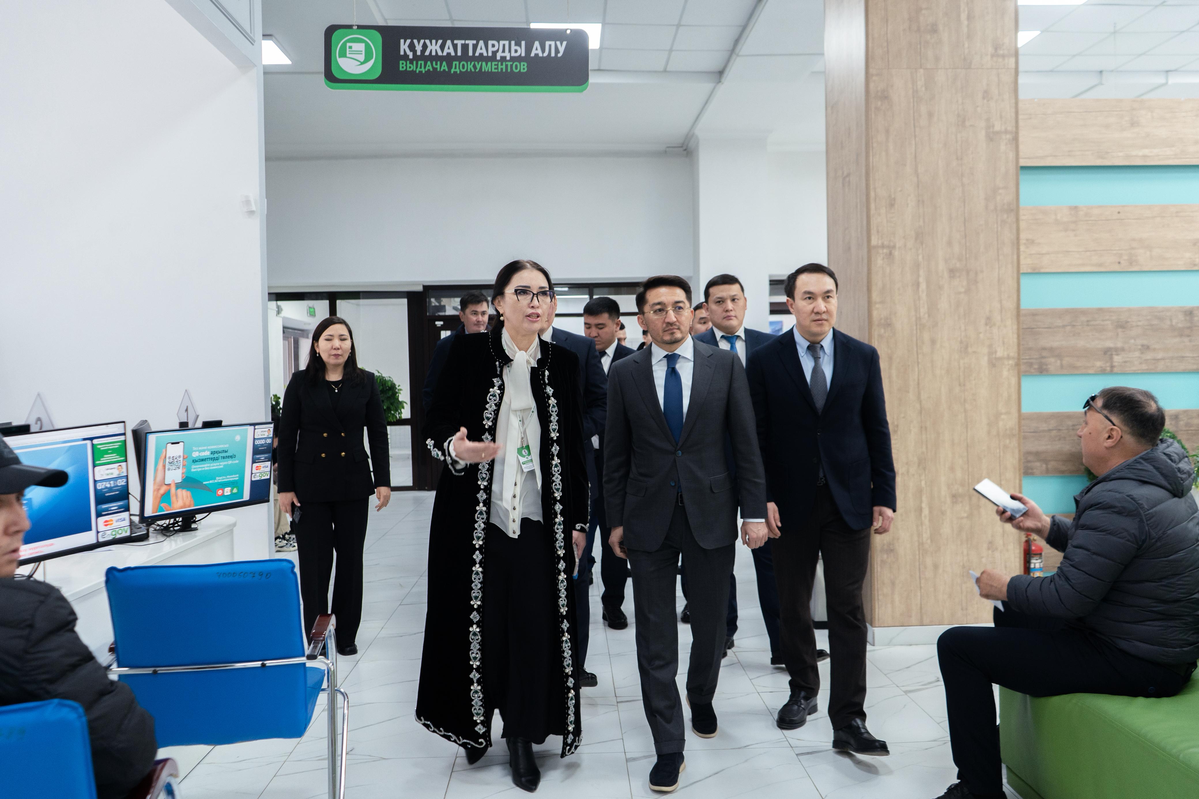 Мемлекеттік қызметтердегі Apple Store форматынан бастап ауқымды AI хабқа дейін: Алматыда технологиялар қалай дамып жатыр