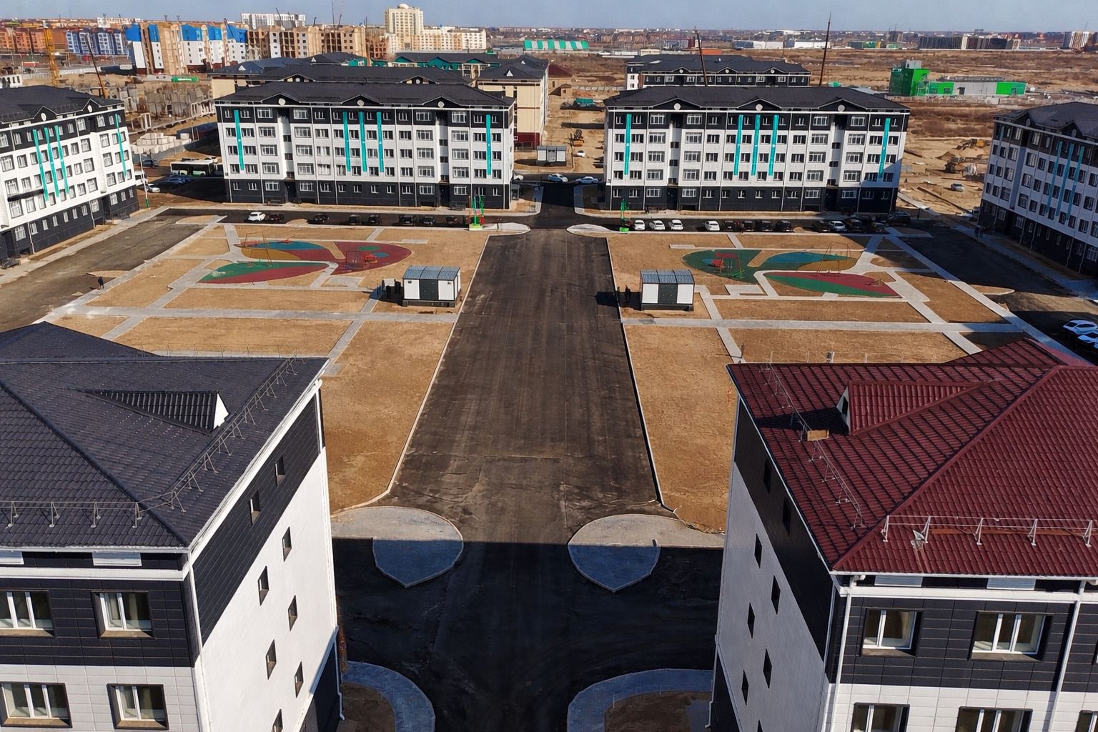 Депутаттар жаңа қоңыс иелерін құттықтады