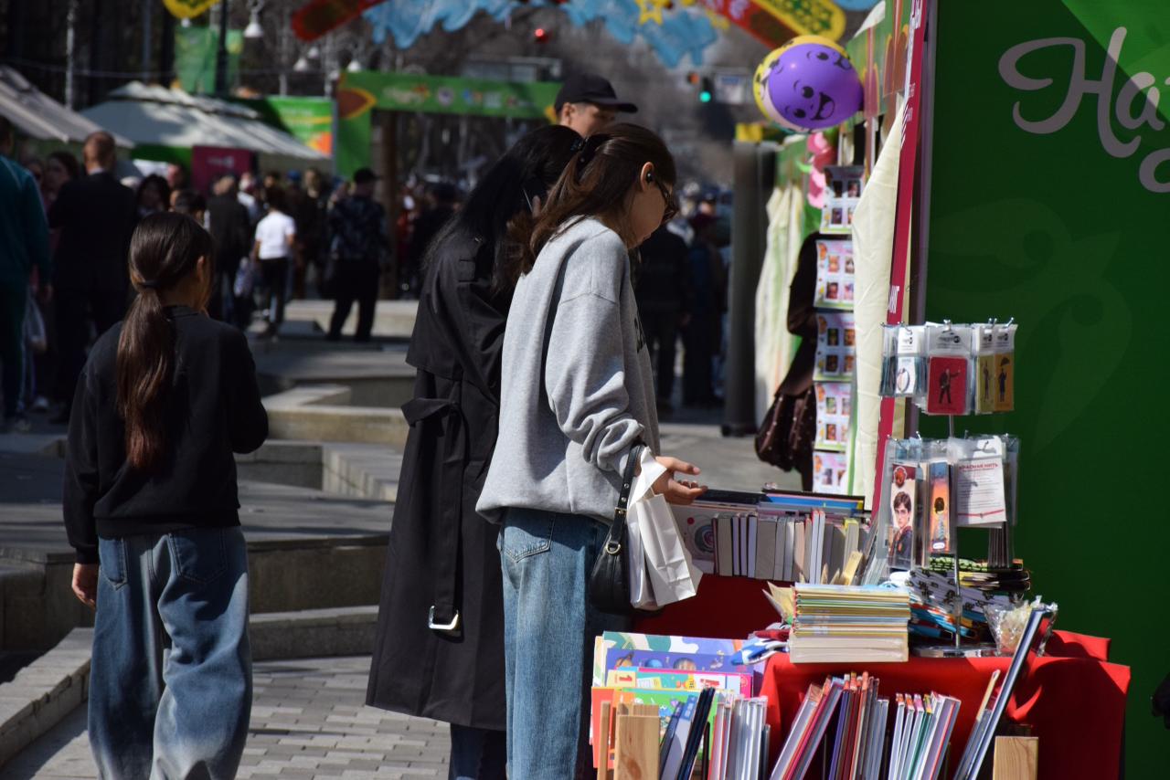 В Алматы прошёл масштабный двухдневный книжный фестиваль KitapFest-2026