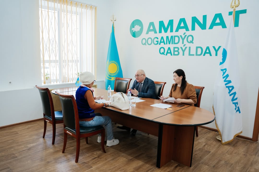 Облыстық қоғамдық қабылдау бөлмесінде Орал қаласының әкімі Байменов Мұрат Болатұлы тұрғындарды жеке мәселелері бойынша қабылдады.