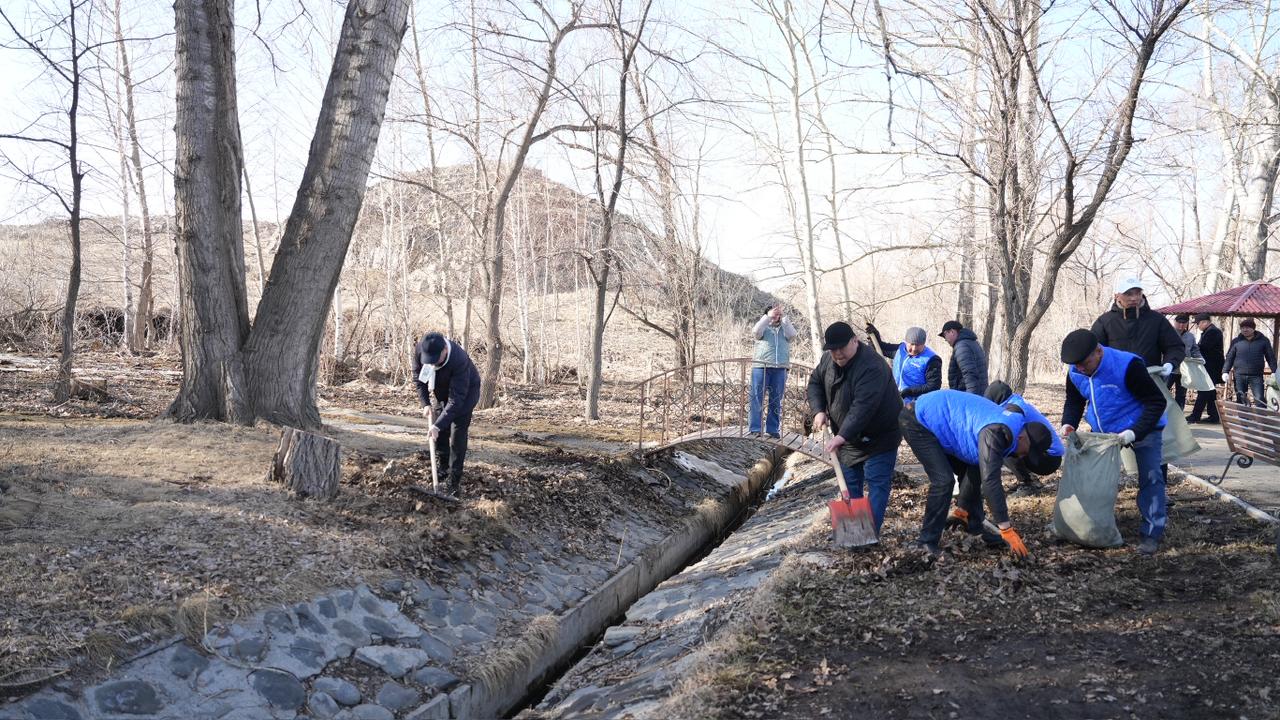 ШҚО-да жаңа экологиялық акция аясында бұлақтар мен су айдындарының жағалаулары тазартылды