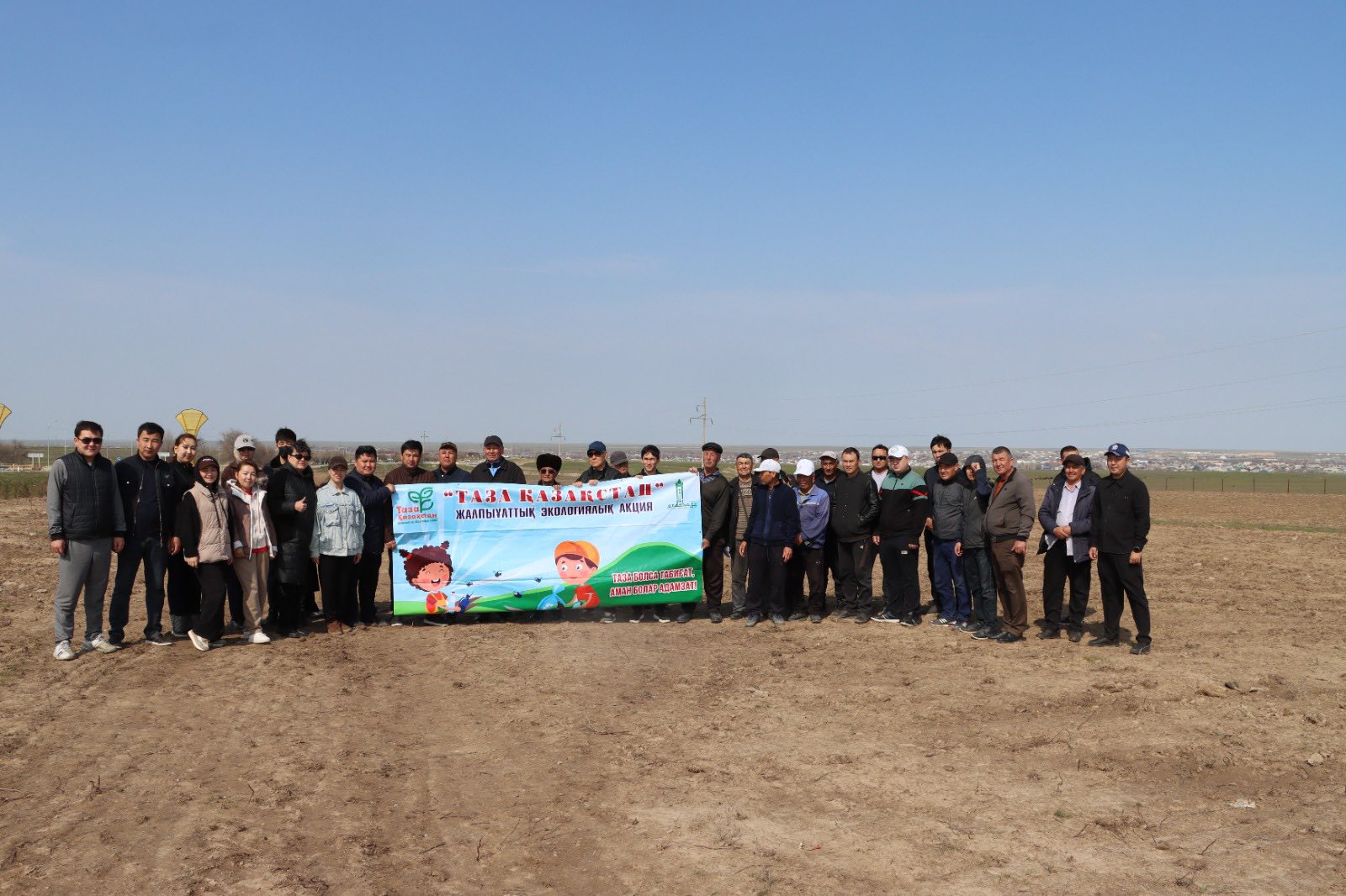 ЖАҢАРУ КҮНІНЕ ОРАЙ АУДАН КӨЛЕМІНДЕ 2000 КӨШЕТ ОТЫРҒЫЗЫЛДЫ