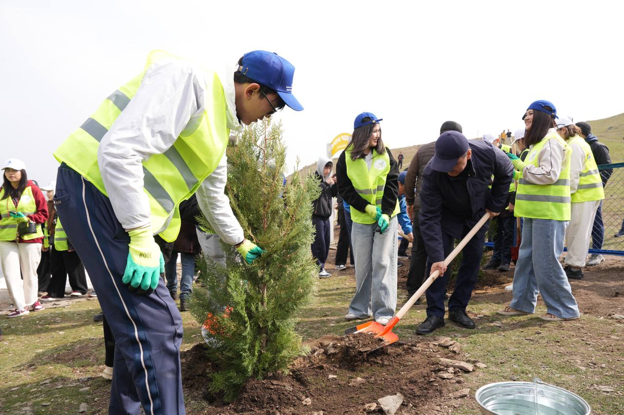 Министр водных ресурсов и ирригации дал старт масштабной экологической акции «Мөлдір бұлақ» по очистке родников Казахстана