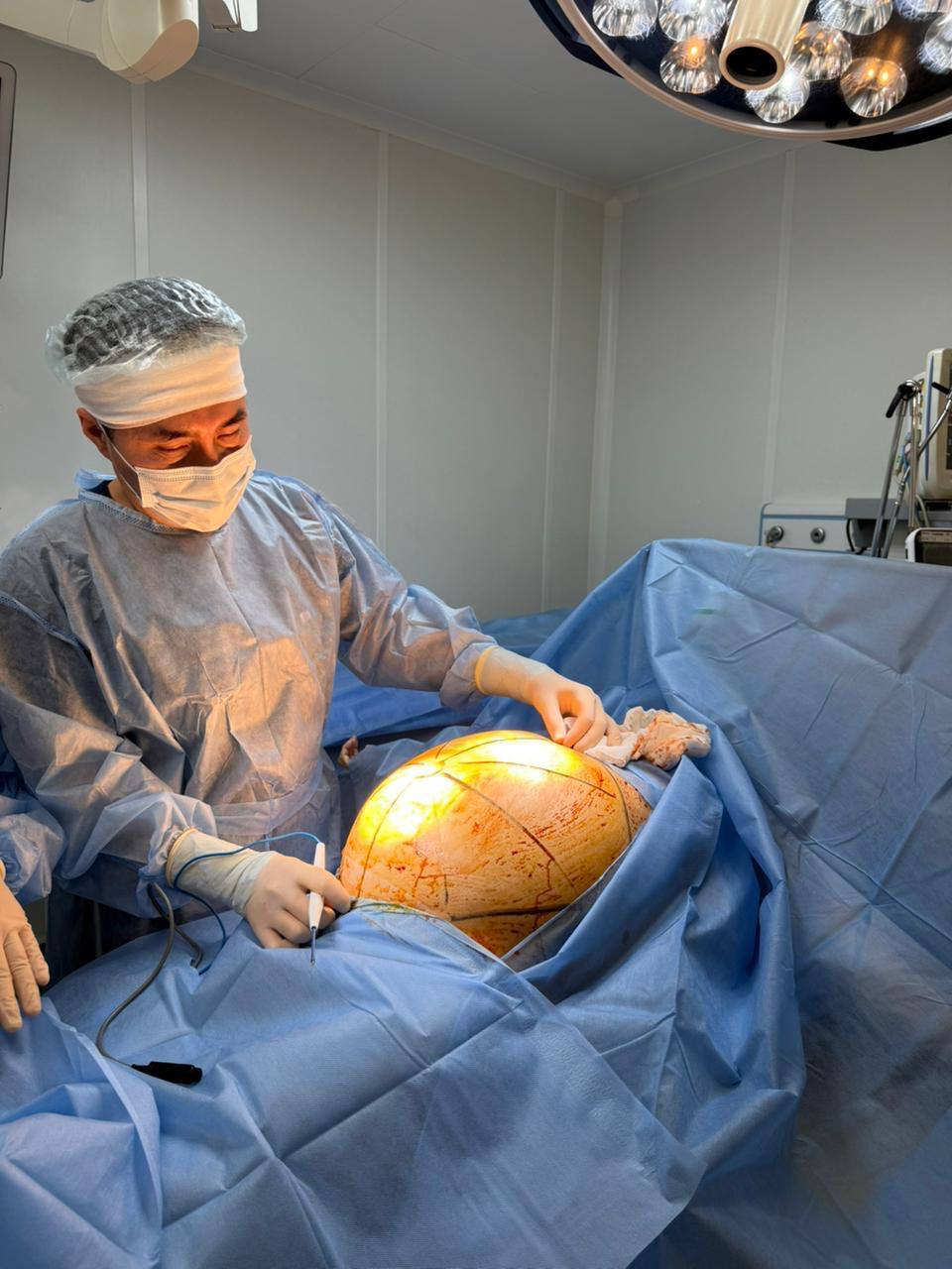 АЛМАТЫДАҒЫ ДӘРІГЕРЛЕР 25 КЕЛІЛІК ІСІКТІ АЛЫП ТАСТАДЫ