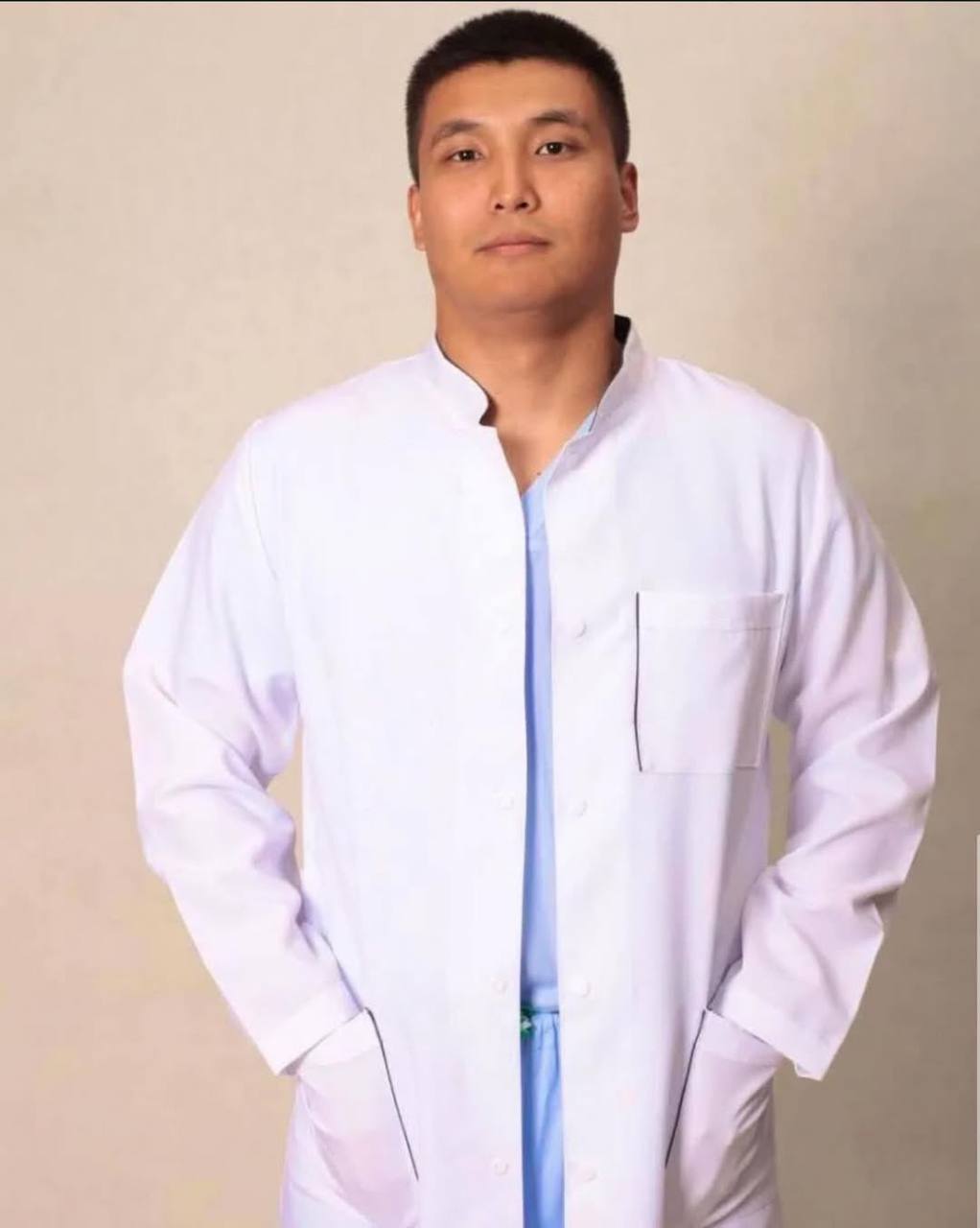 Батыс Қазақстан облысының көпбейінді ауруханасының дәрігері Таубай Байжекенов Астанадан Оралға ұшып бара жатқан ұшақ бортында толғағы басталған жүкті әйелге медициналық көмек көрсетті.