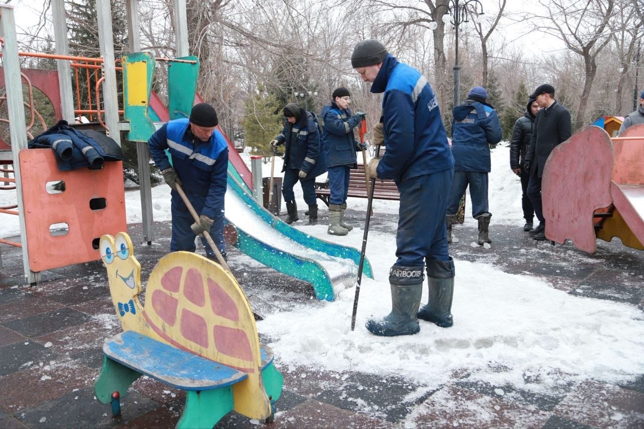 Өскеменде Жамбыл Жабаев атындағы саябақта сенбілік өтті