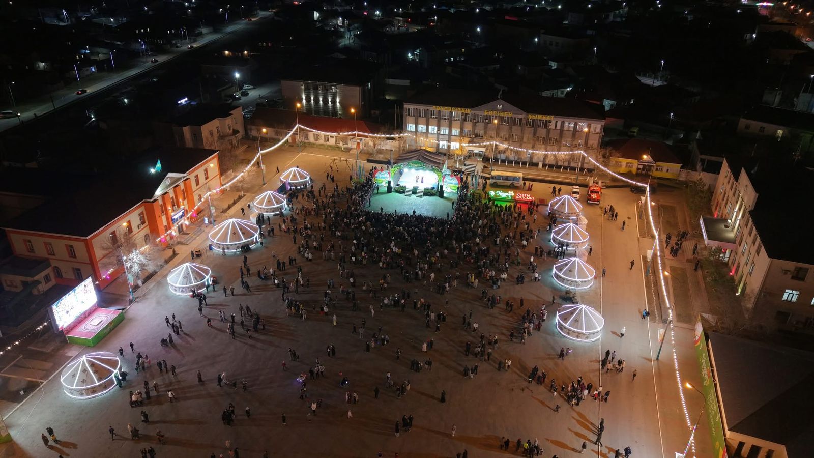 ҰЛЫСТЫҢ ҰЛЫ КҮНІ ҚАРСАҢЫНДА МЕРЕКЕЛІК ГАЛА-КОНЦЕРТ ӨТТІ