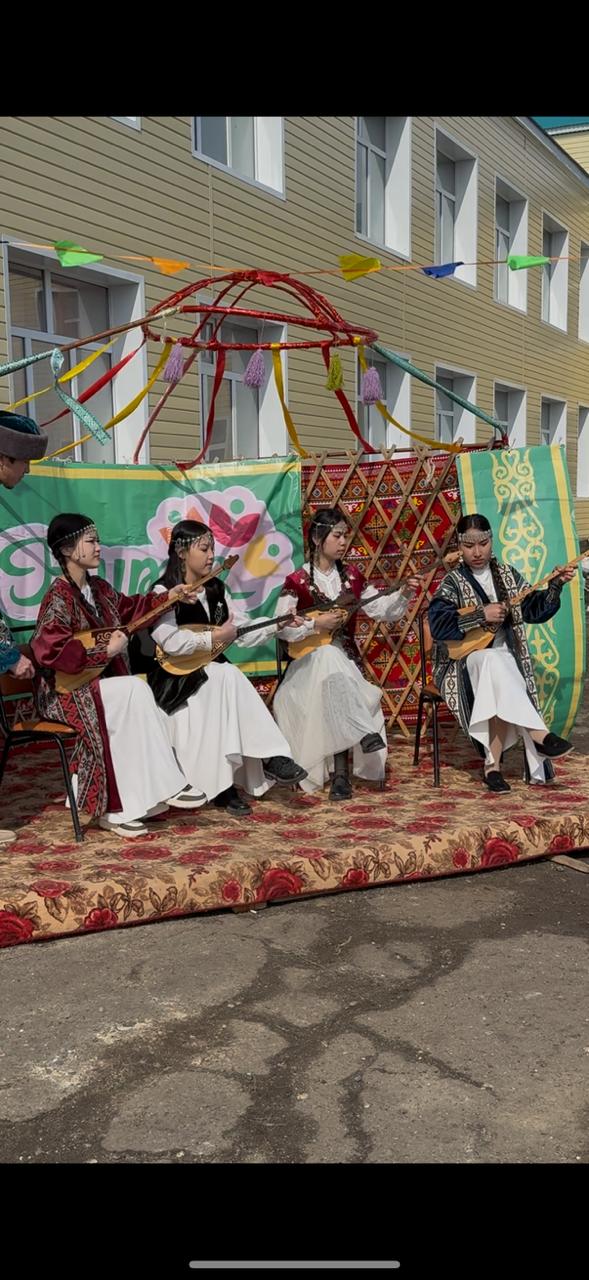 Қарабұлақ ауылында «Шуағын шашқан – Әз Наурыз» атты мерекелік іс-шара жоғары деңгейде ұйымдастырылып өткізілді