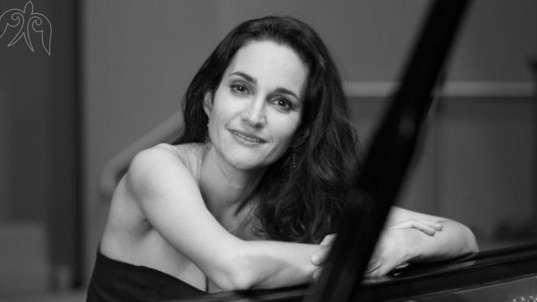 Французская пианистка Кристина Фонлюпт выступит в Караганде