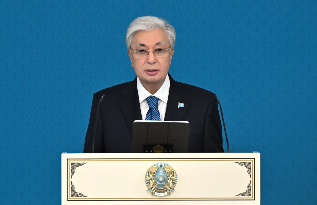 Президент выразил благодарность тренерам, спонсорам, докторам, всем специалистам, которые работают с параспортсменами