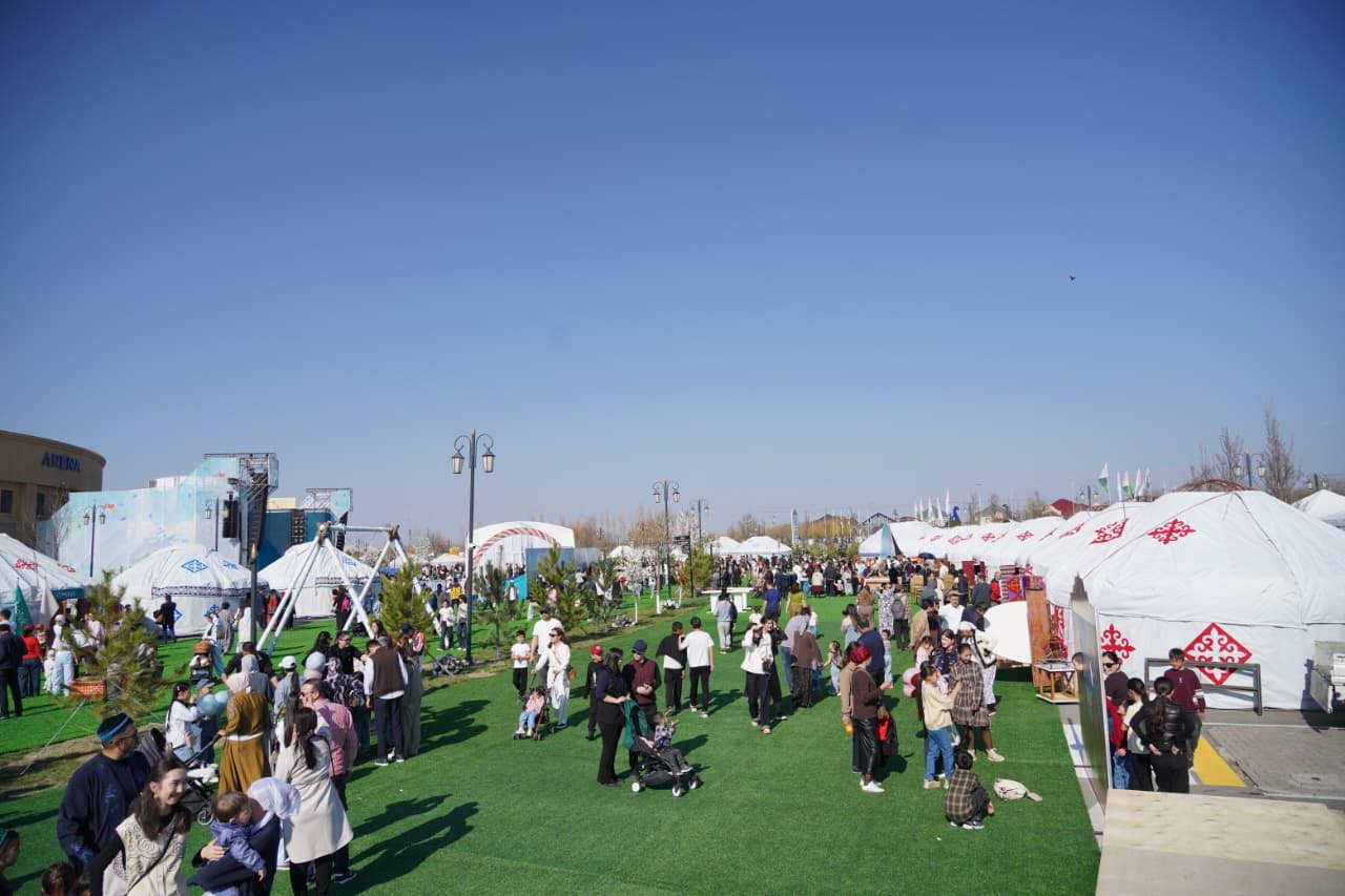 ТҮРКІСТАНДАҒЫ «КЕРУЕН САРАЙ» КЕШЕНІНДЕ ҰЛЫСТЫҢ ҰЛЫ КҮНІ АТАЛЫП ӨТТІ