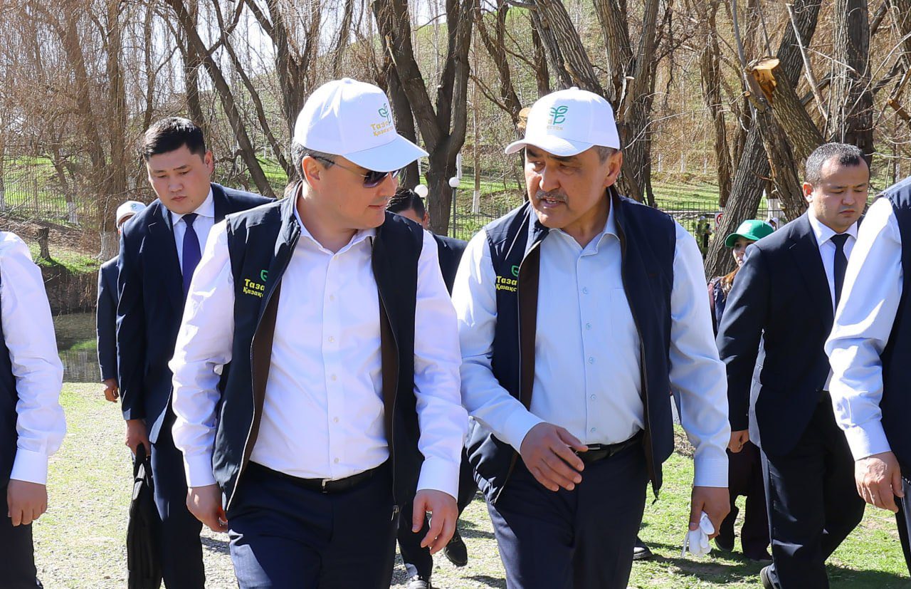 Президенттің «Таза Қазақстан» бастамасы: Олжас Бектенов Түркістан облысында «Мөлдір бұлақ» акциясына қатысты