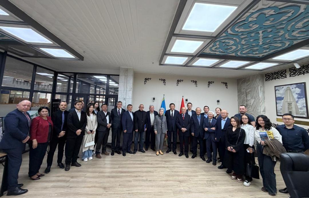 Бішкекте Қазақстан Республикасының Қырғыз Республикасындағы Елшілігі мемлекетті жаңғырту мен тұрақты дамудың жаңа кезеңі ретінде Қазақстандағы конституциялық реформаларға арналған дөңгелек үстел ұйымдастырды.