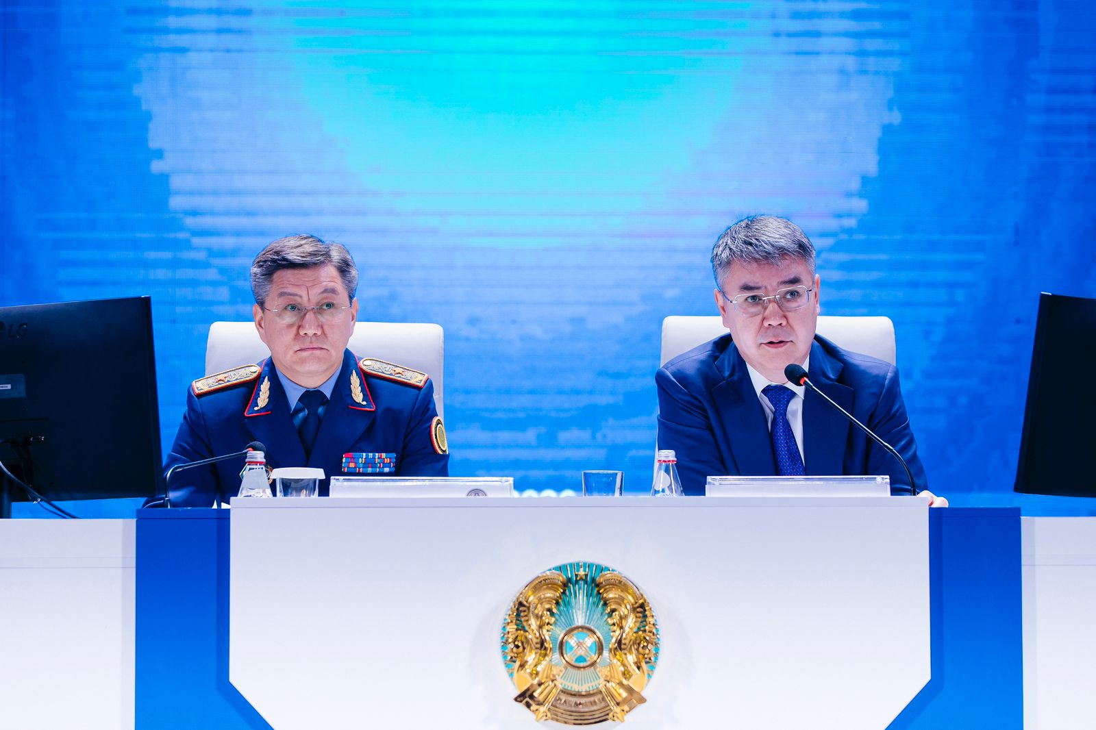 Облыс әкімінің қатысуымен өткен кездесуде Атырау мектептеріндегі қауіпсіздік мәселелері талқыланды