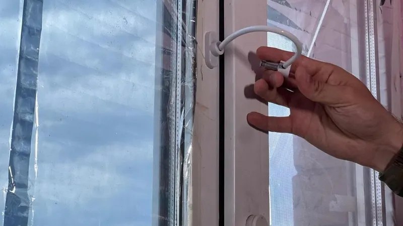 Предупреждение выпадения детей из окон: спасатели обратились к астанчанам