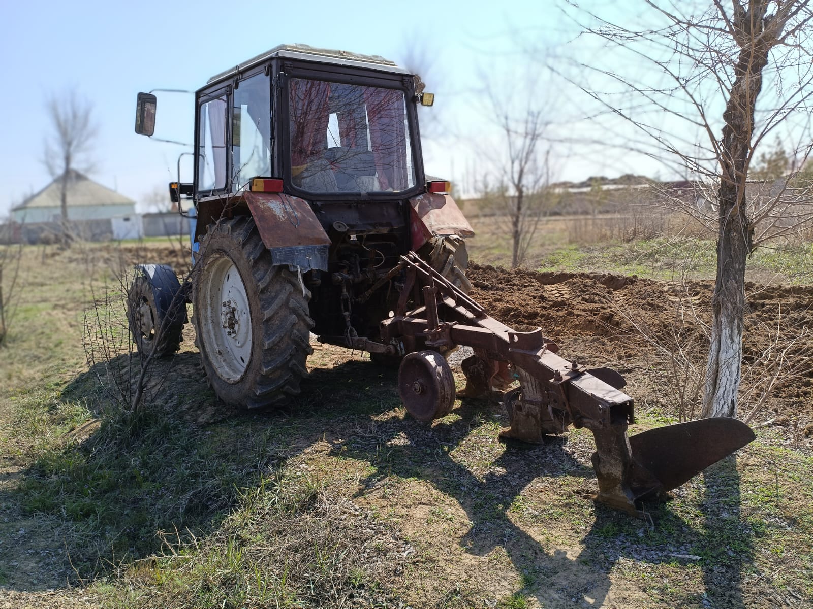 Отырар ауданы Аққұм ауылында 22 наурыз – Ұлыстың ұлы күні мерекесіне орай әкімшілік аумағында абаттандыру жұмыстары жүргізілді.
