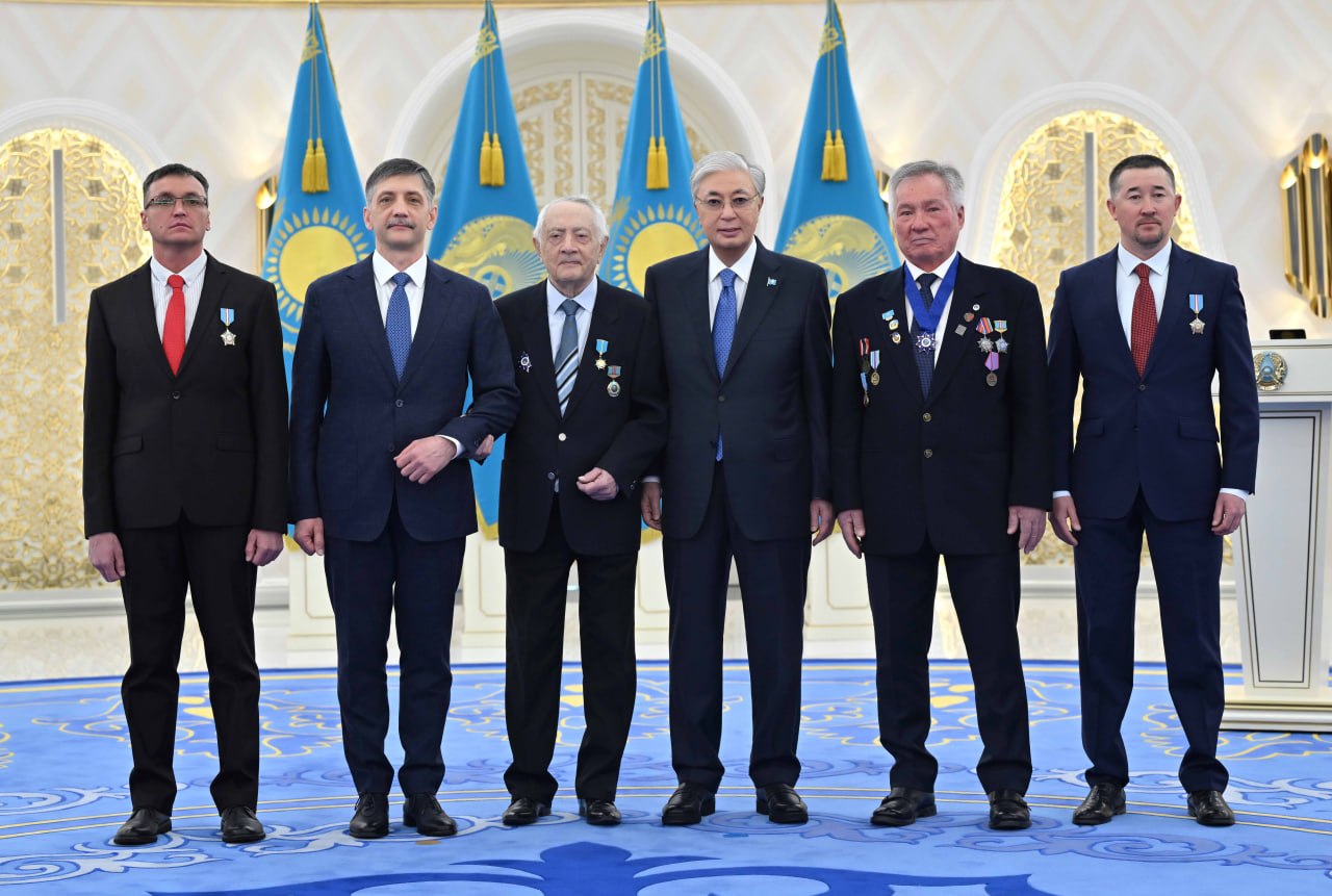 Қасым-Жомарт Тоқаев Ерванд Тихоновичтің ғұмыр жолын жасампаз патриотизмнің, айрықша жанқиярлық пен аса жоғары кәсібиліктің жарқын үлгісі деп санайды