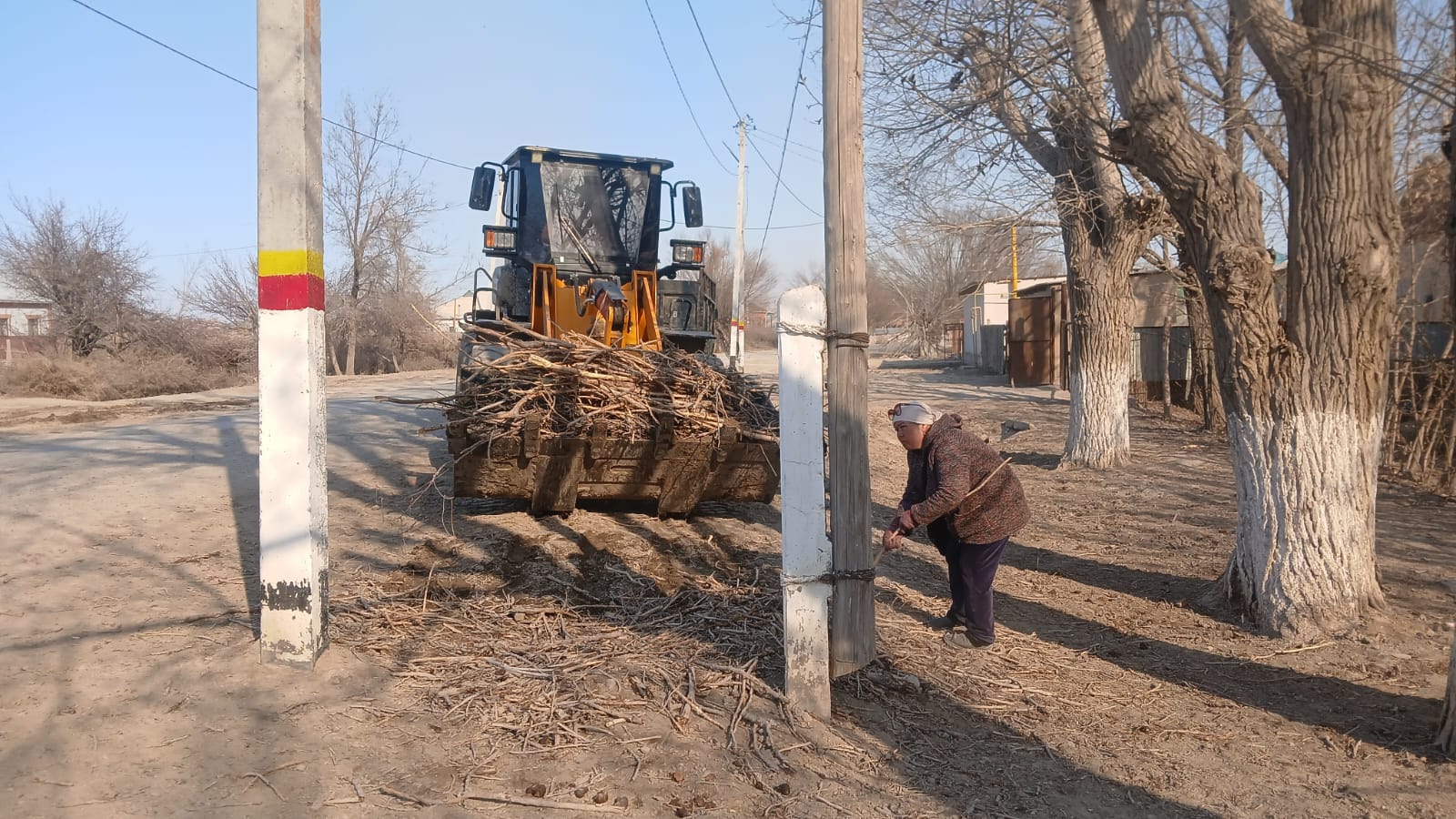 Ауыл ішінде тазалық жұмыстары жүргізілуде