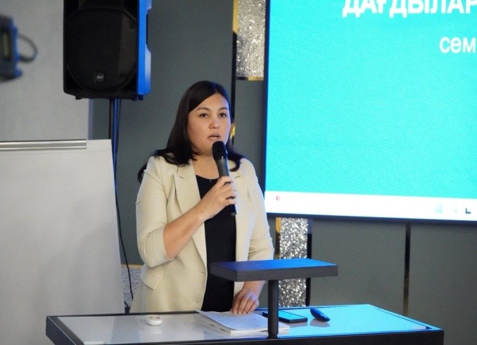 «Кәсіби этика, педагогикалық дағдылар және құжат тілі» тақырыбында семинар өтті