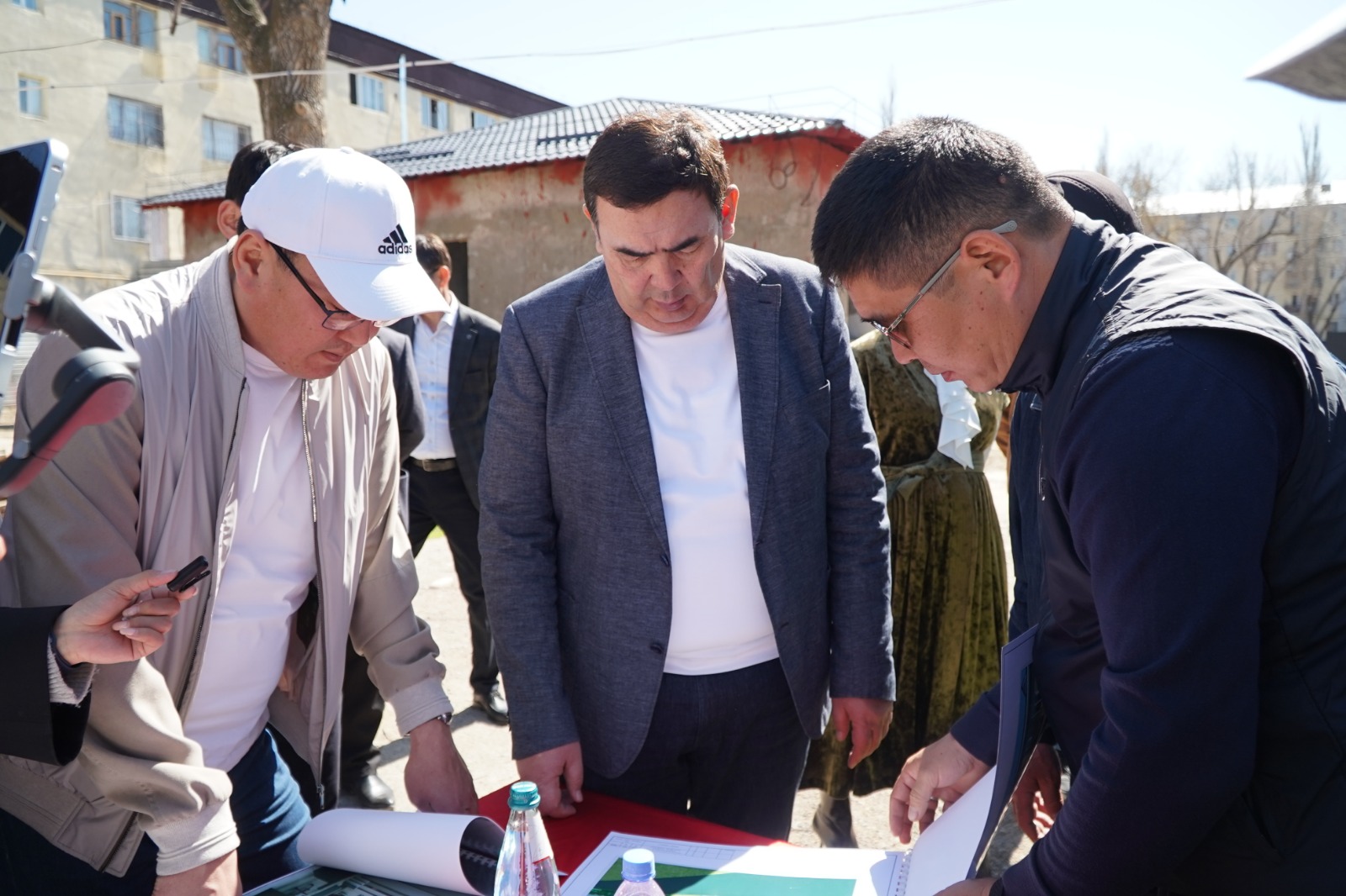 Қала әкімі шаһардағы бірқатар нысандарды аралады