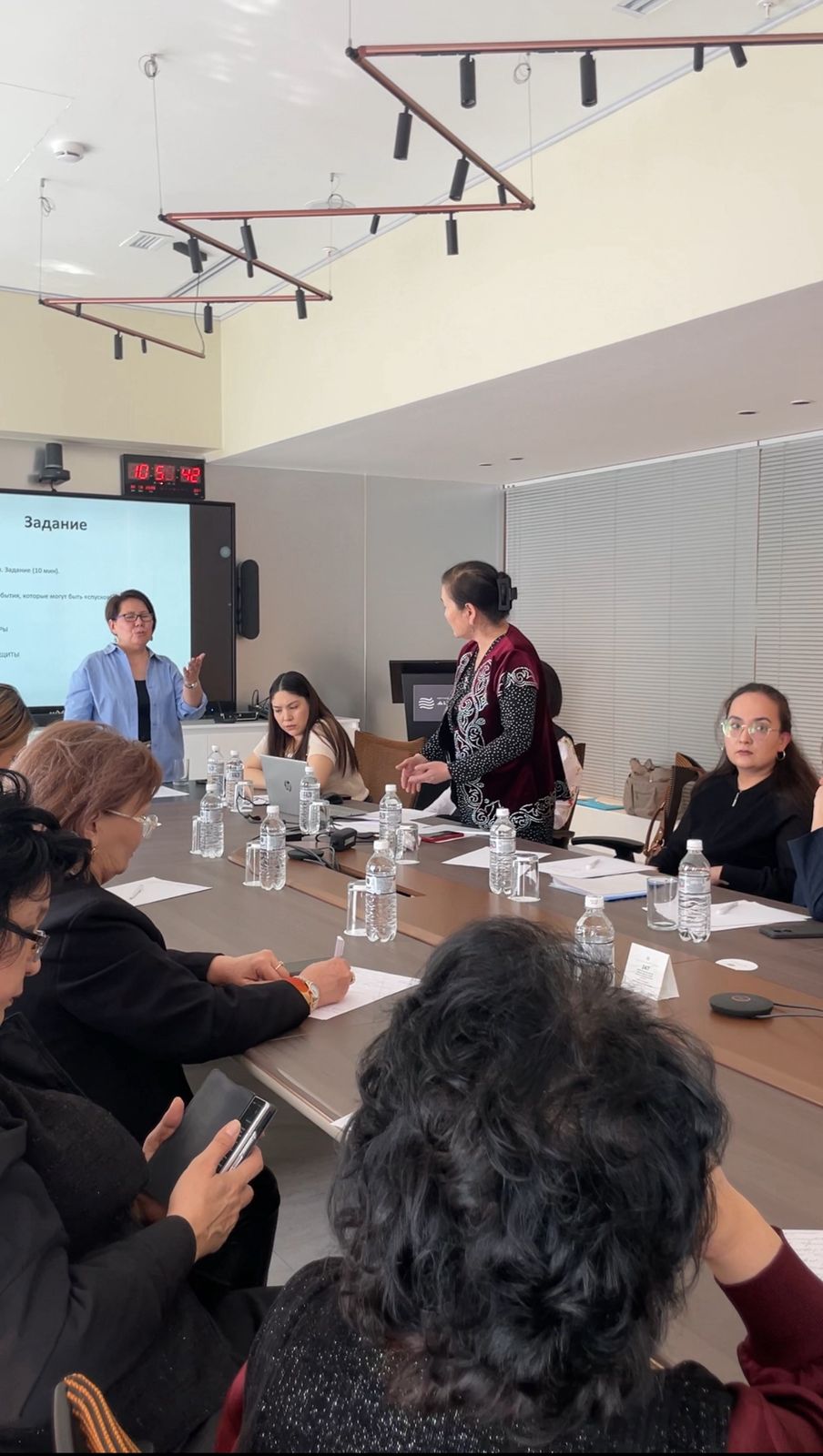 В Алматы прошел семинар-тренинг для педагогов-психологов  В Алматы состоялся семинар-тренинг, направленный на профилактику суицидального поведения среди подростков и молодежи.