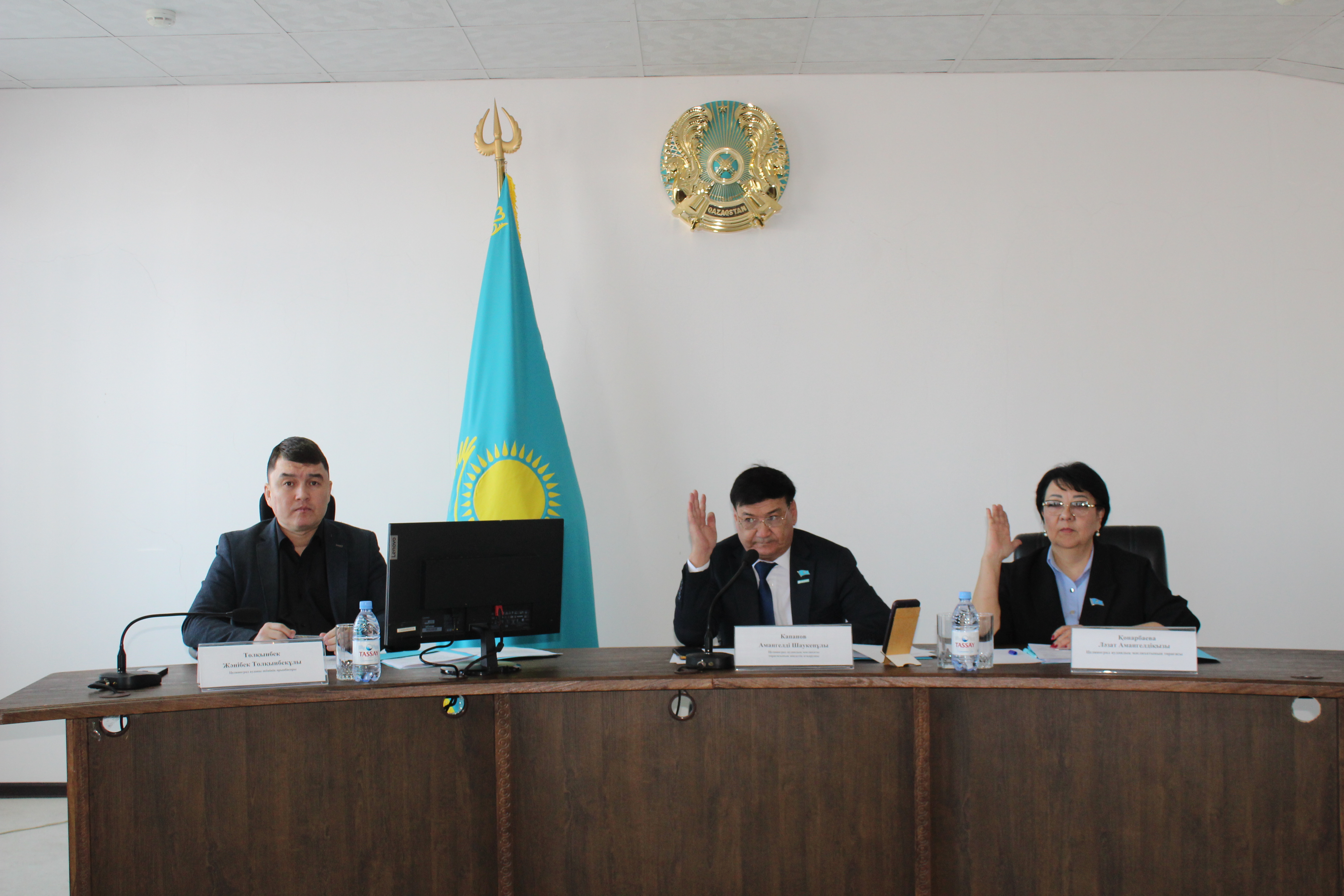 Целиноград ауданында мәслихаттың кезектен тыс сессиясы өтті