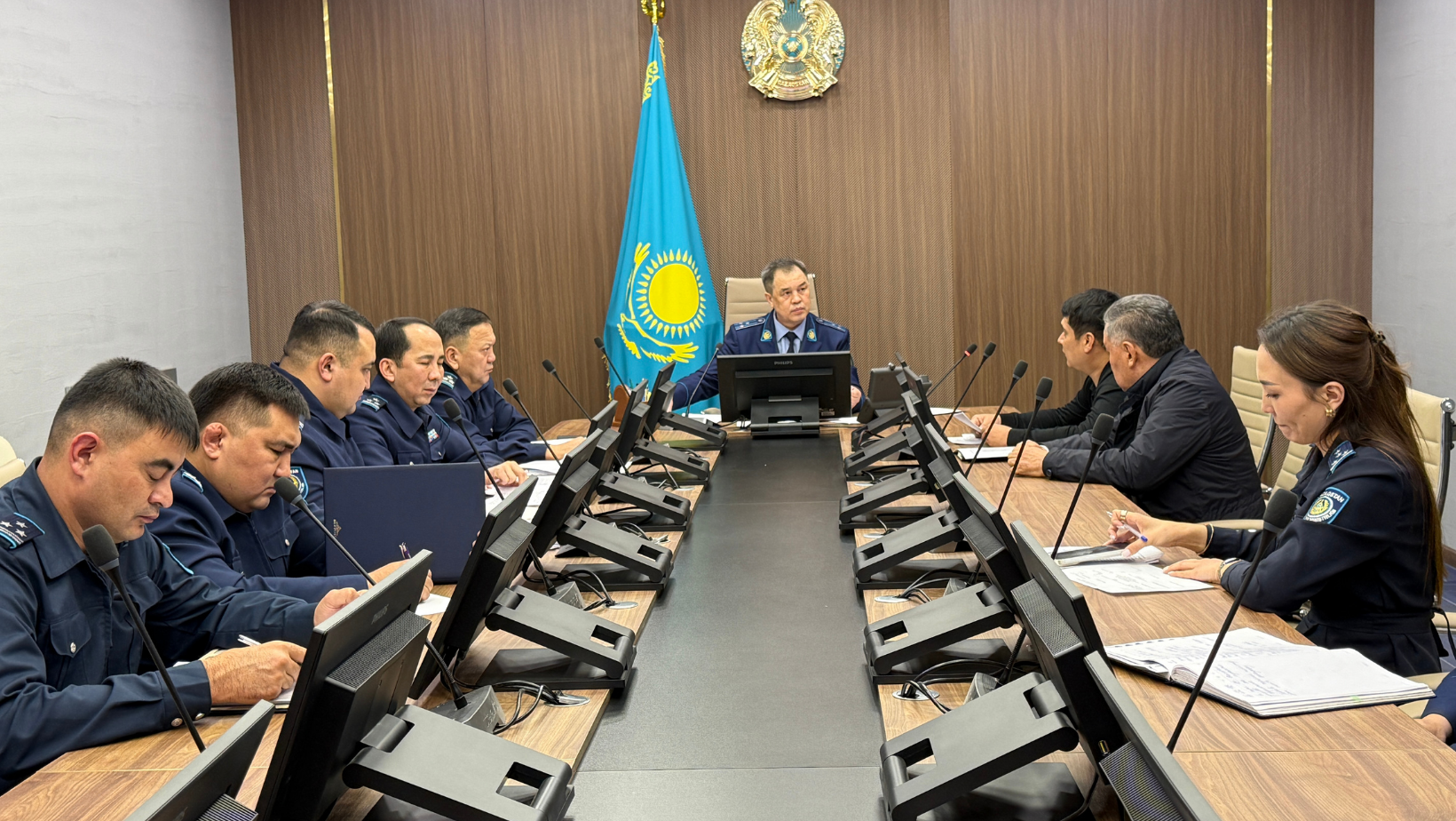 ЗАҢ МЕН ТӘРТІП: ХАЛЫҚПЕН АШЫҚ ДИАЛОГ