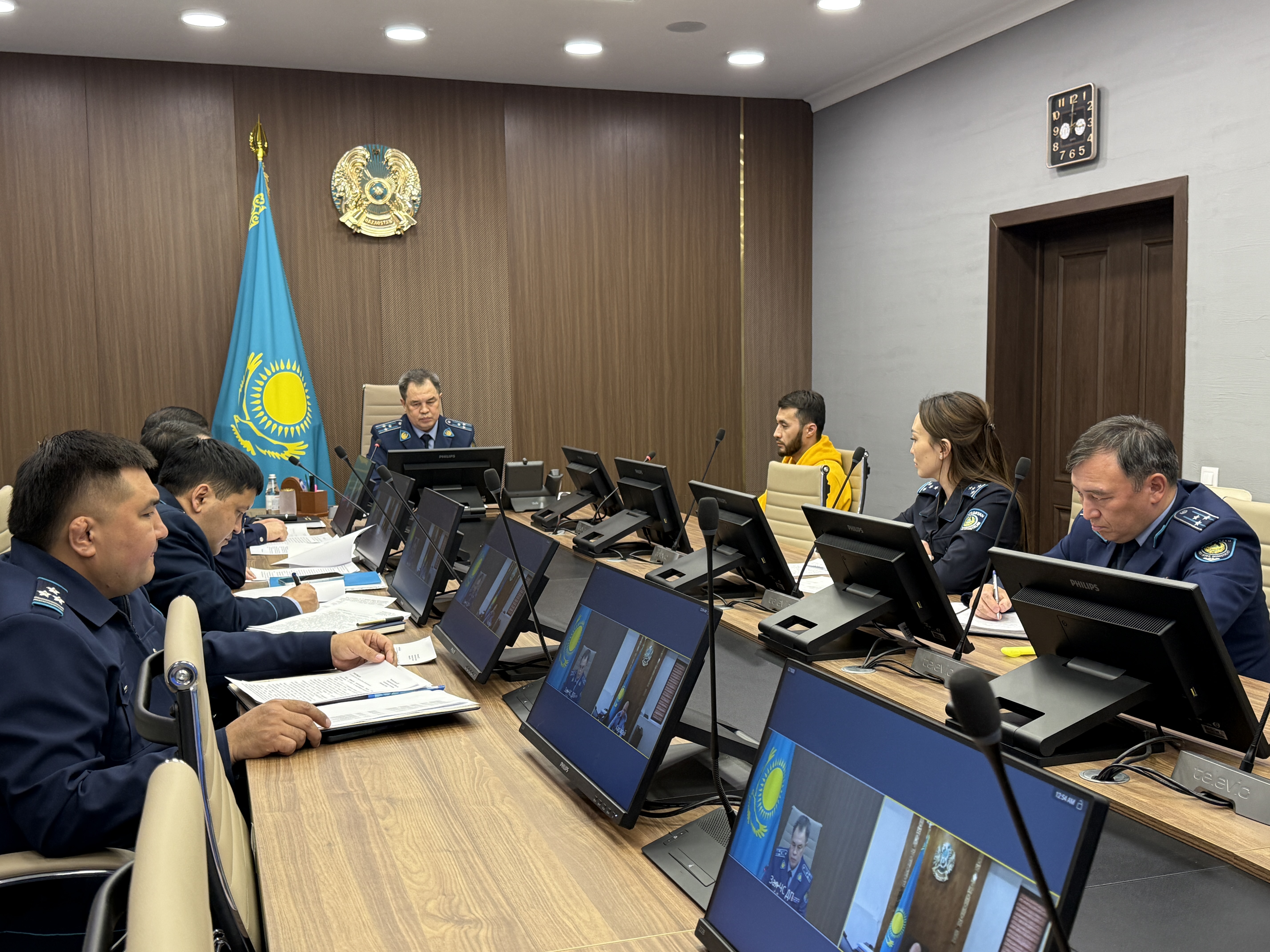 «ЗАҢ МЕН ТӘРТІП». АЛМАТЫ ОБЛЫСЫ ПОЛИЦИЯ ДЕПАРТАМЕНТІНІҢ БАСТЫҒЫ КЕЛЕСІ АПТАЛЫҚ ҚАБЫЛДАУЫН ӨТКІЗДІ